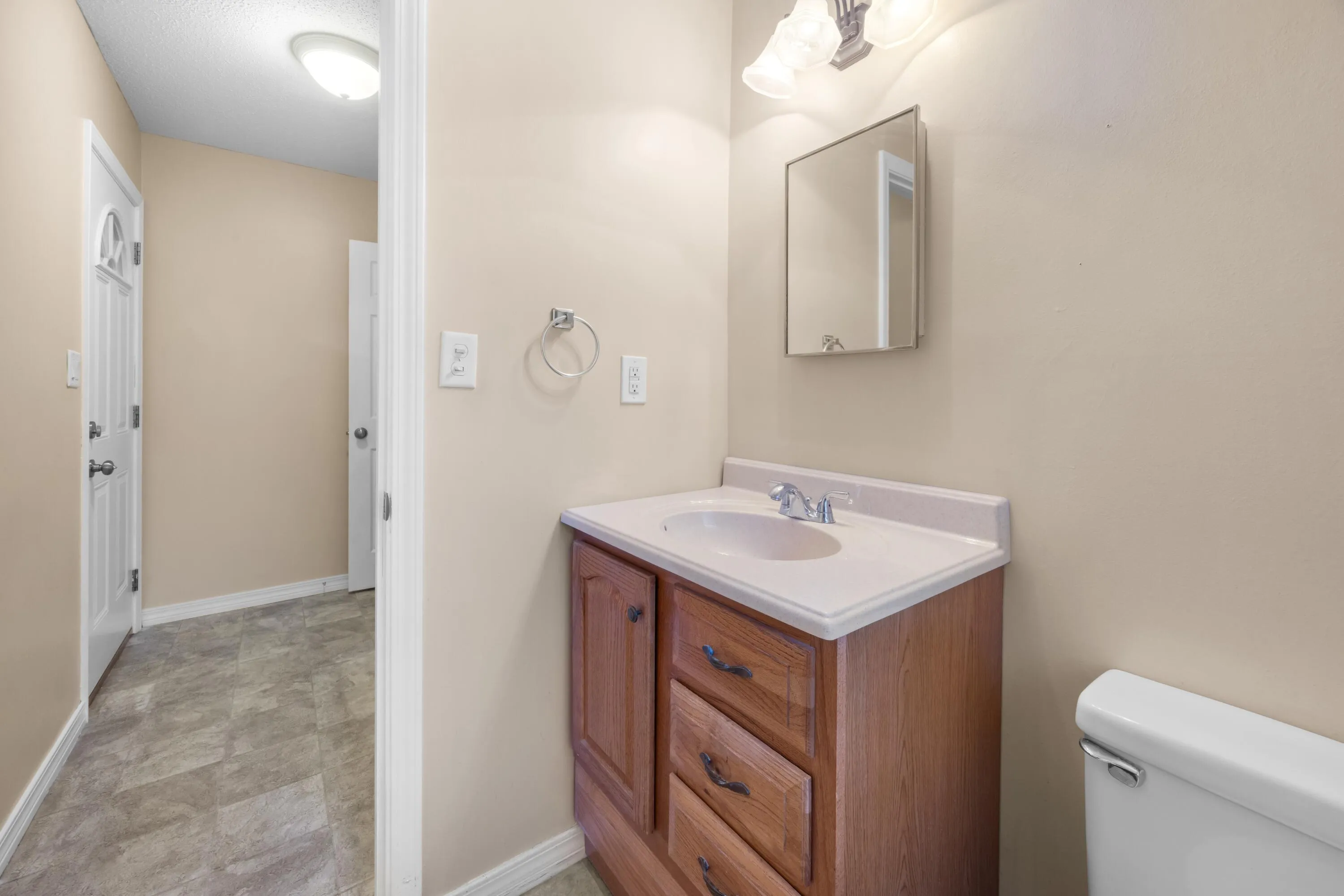 Fort Walton Beach, Florida 32547, United States, 4 Bedrooms Bedrooms, ,3 BathroomsBathrooms,Residential,Active,256371