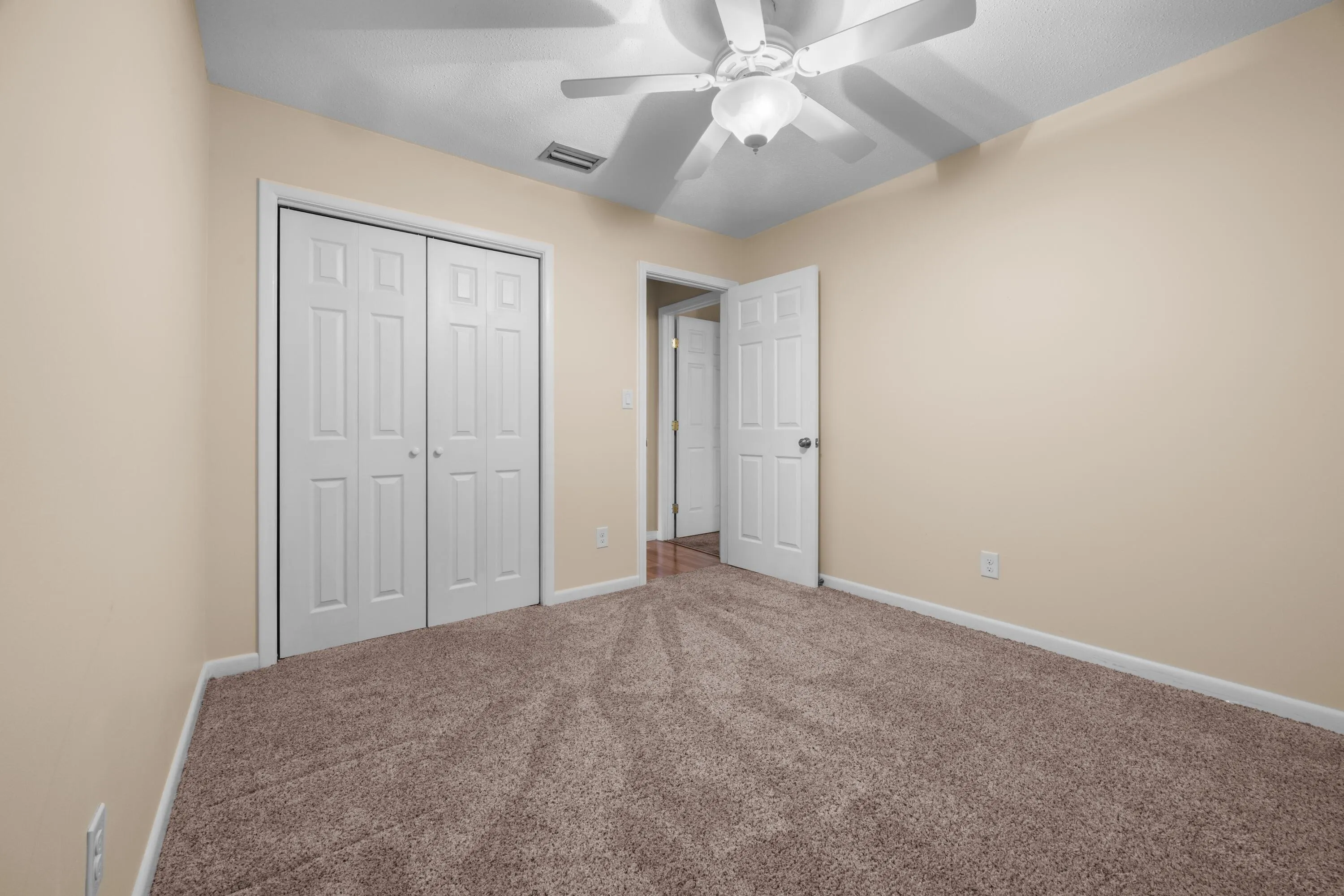 Fort Walton Beach, Florida 32547, United States, 4 Bedrooms Bedrooms, ,3 BathroomsBathrooms,Residential,Active,256371