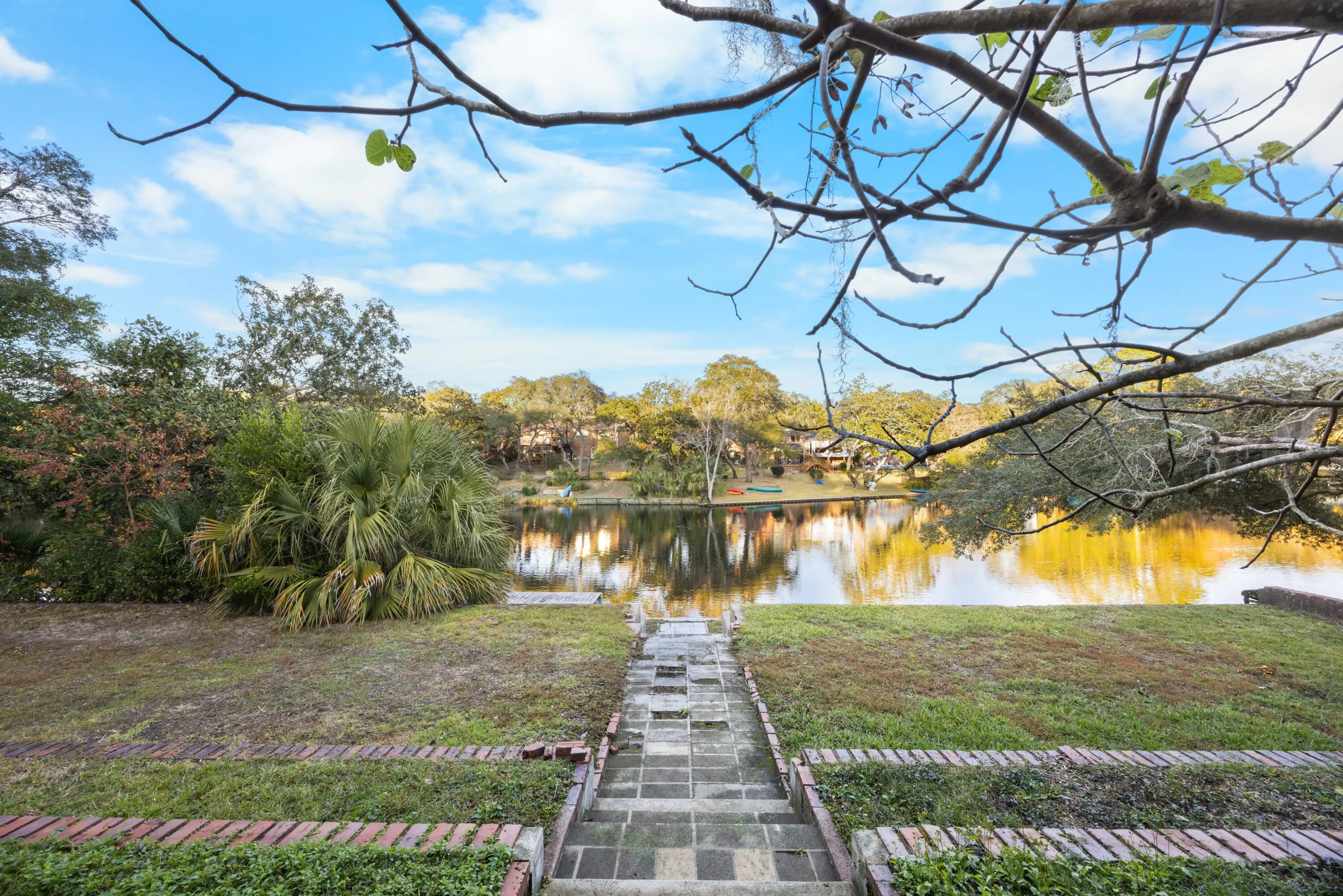 Fort Walton Beach, Florida 32547, United States, 4 Bedrooms Bedrooms, ,3 BathroomsBathrooms,Residential,Active,256371
