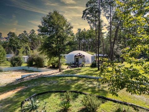 Photo of 5073 rock hill road Road, DeFuniak Springs, FL 32435 (MLS # 991613)