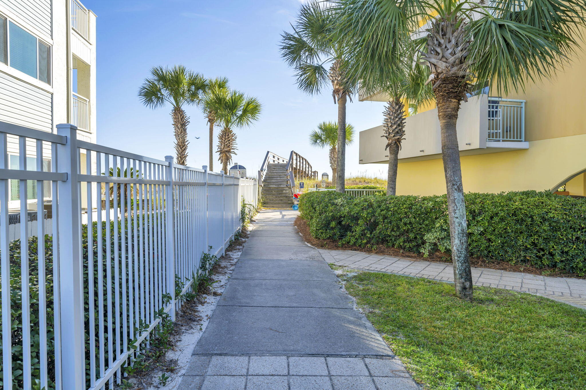 SUNSET COTTAGES CONDO - Residential