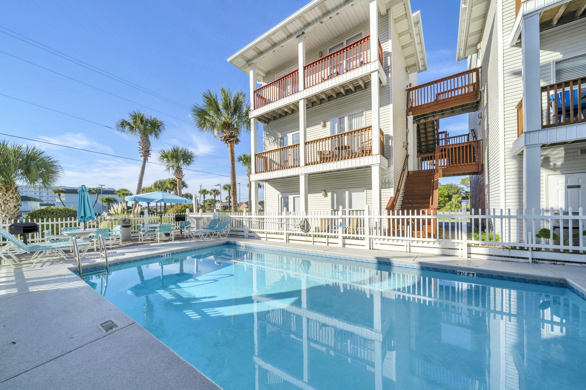 SUNSET COTTAGES CONDO - Residential