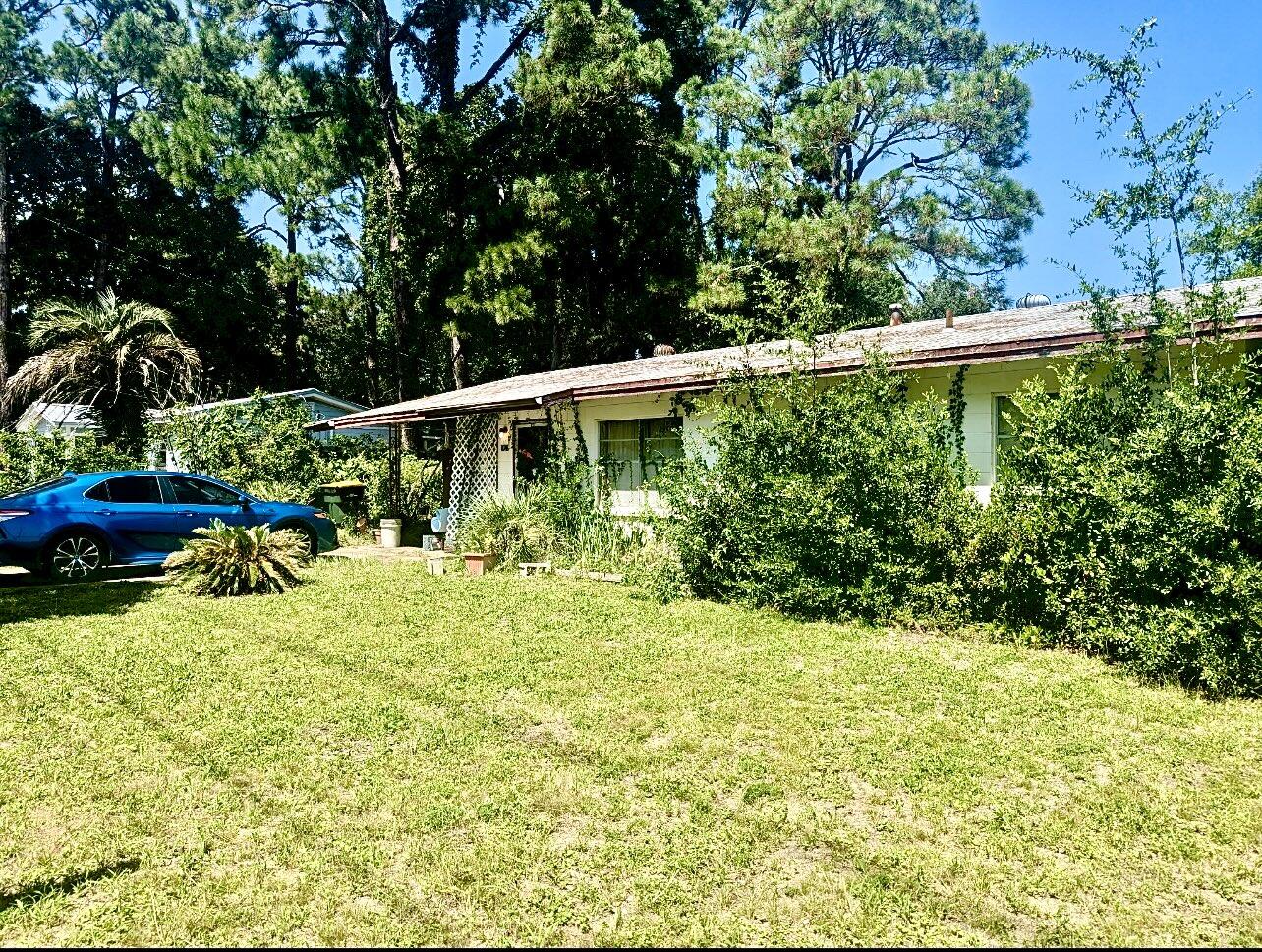 INVESTORS!!!! Concrete Block Home with a great lot. Home is occupied, so appointments are necessary with a 2 hour notice!!!