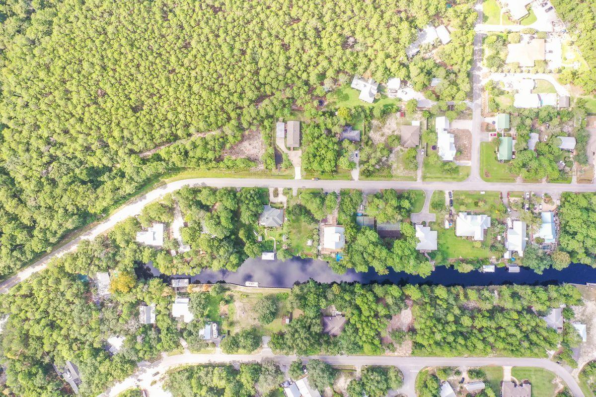 DAUGHETTES AMENDED - Land