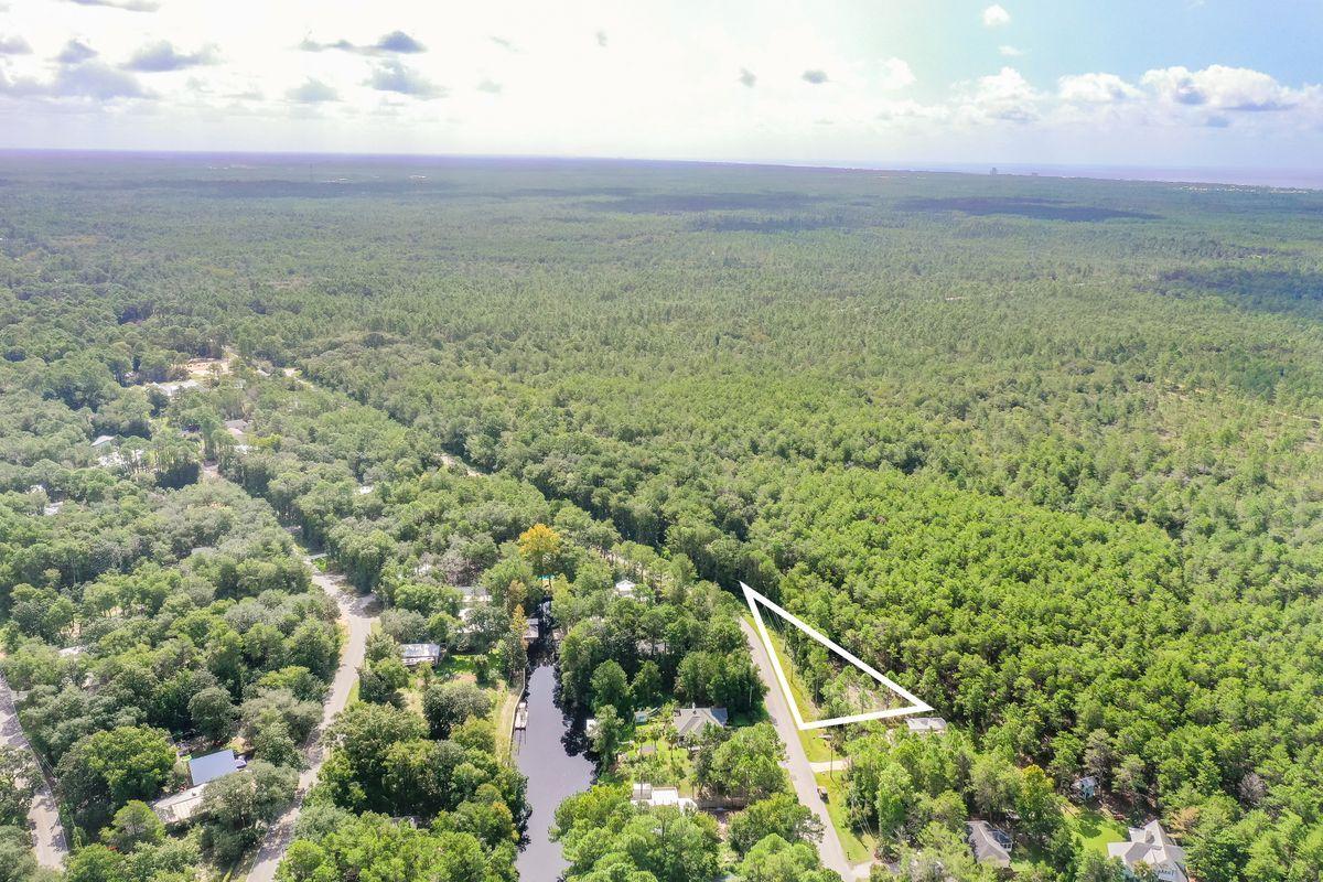 DAUGHETTES AMENDED - Land