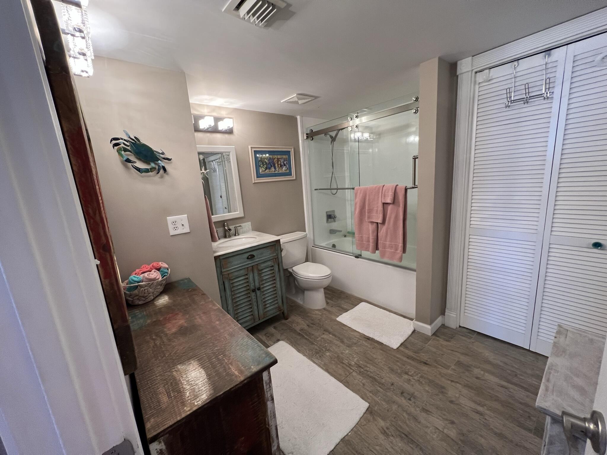 SHORELINE TOWERS 3 - Residential