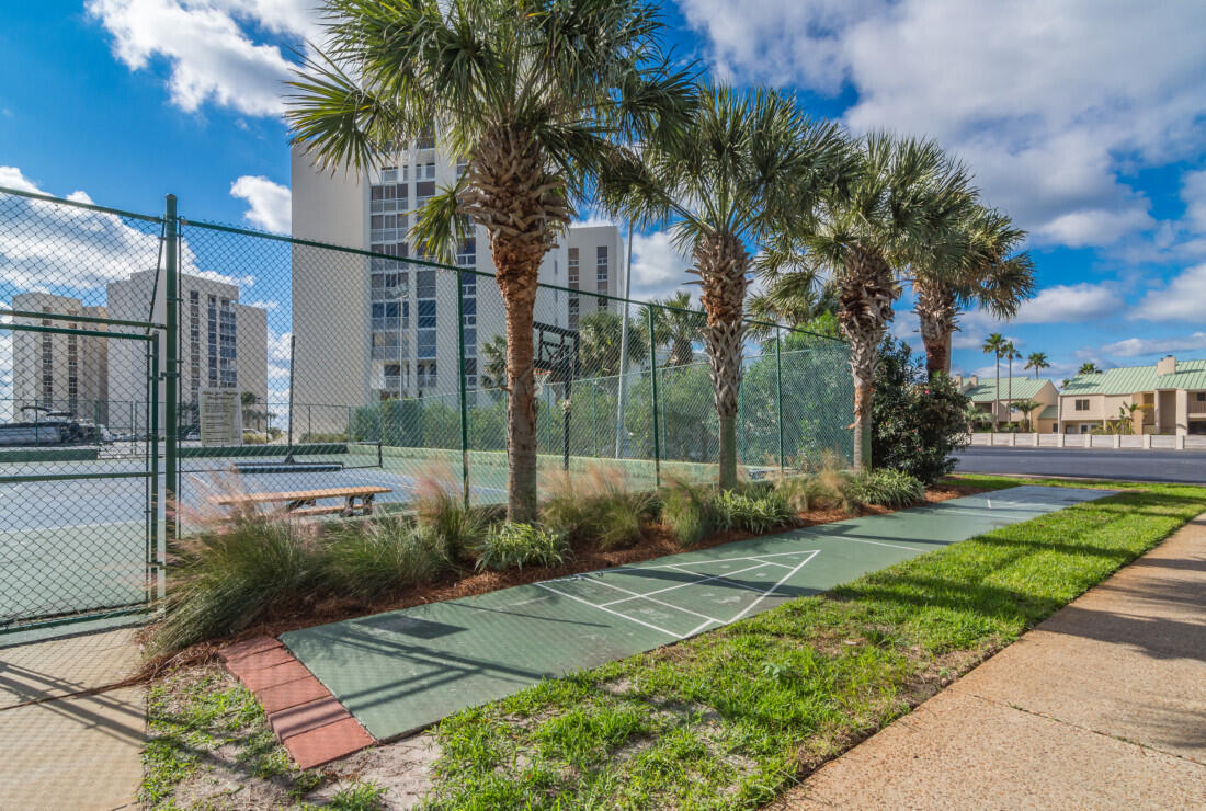 SHORELINE TOWERS 3 - Residential