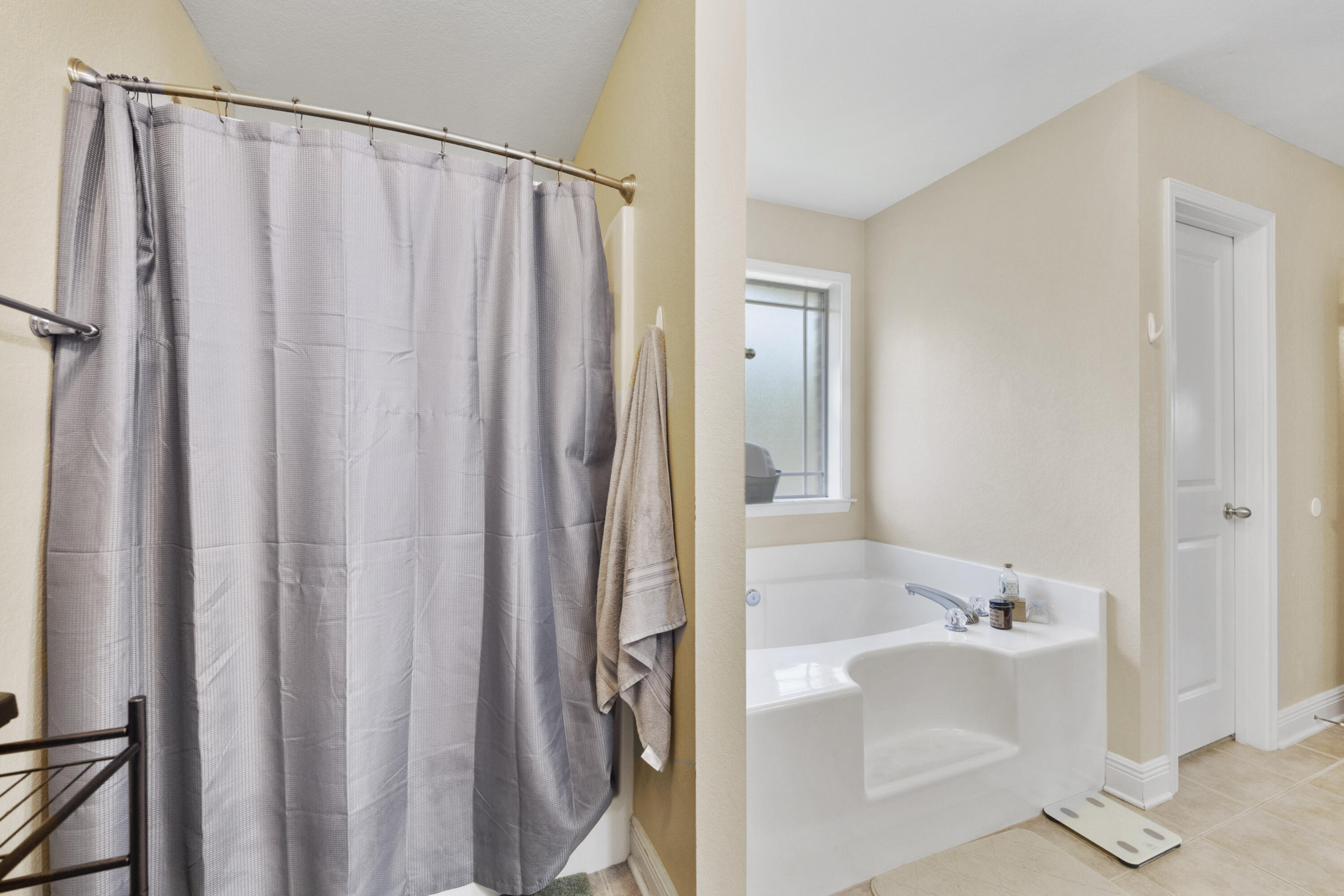 FOX VALLEY - Residential