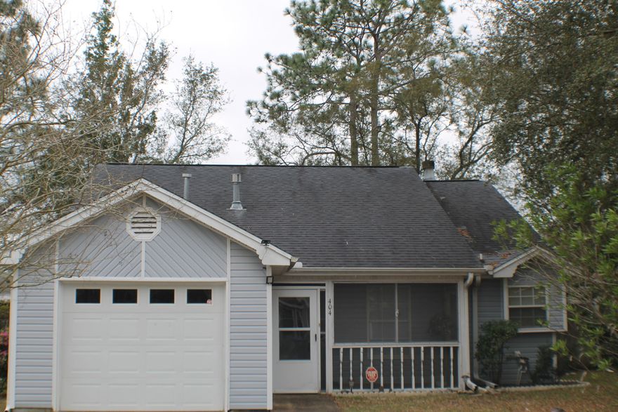 Cozy 3 bedroom, 2 bath, 1 car garage home located in a great neighborhood with easy access to restaurants, grocery stores, and Doctor offices. This home features a stunning 22ft Cathedral ceiling in the living area. A gorgeous stone covered gas-burning fireplace. The home has been freshly repainted throughout along with new carpet additions in the main living area, hallways, and the master bedroom. Home comes with a privacy fence around the back yard and storage shed. The outside also features a landscaped front yard and outside patio for your weekend BBQ's.