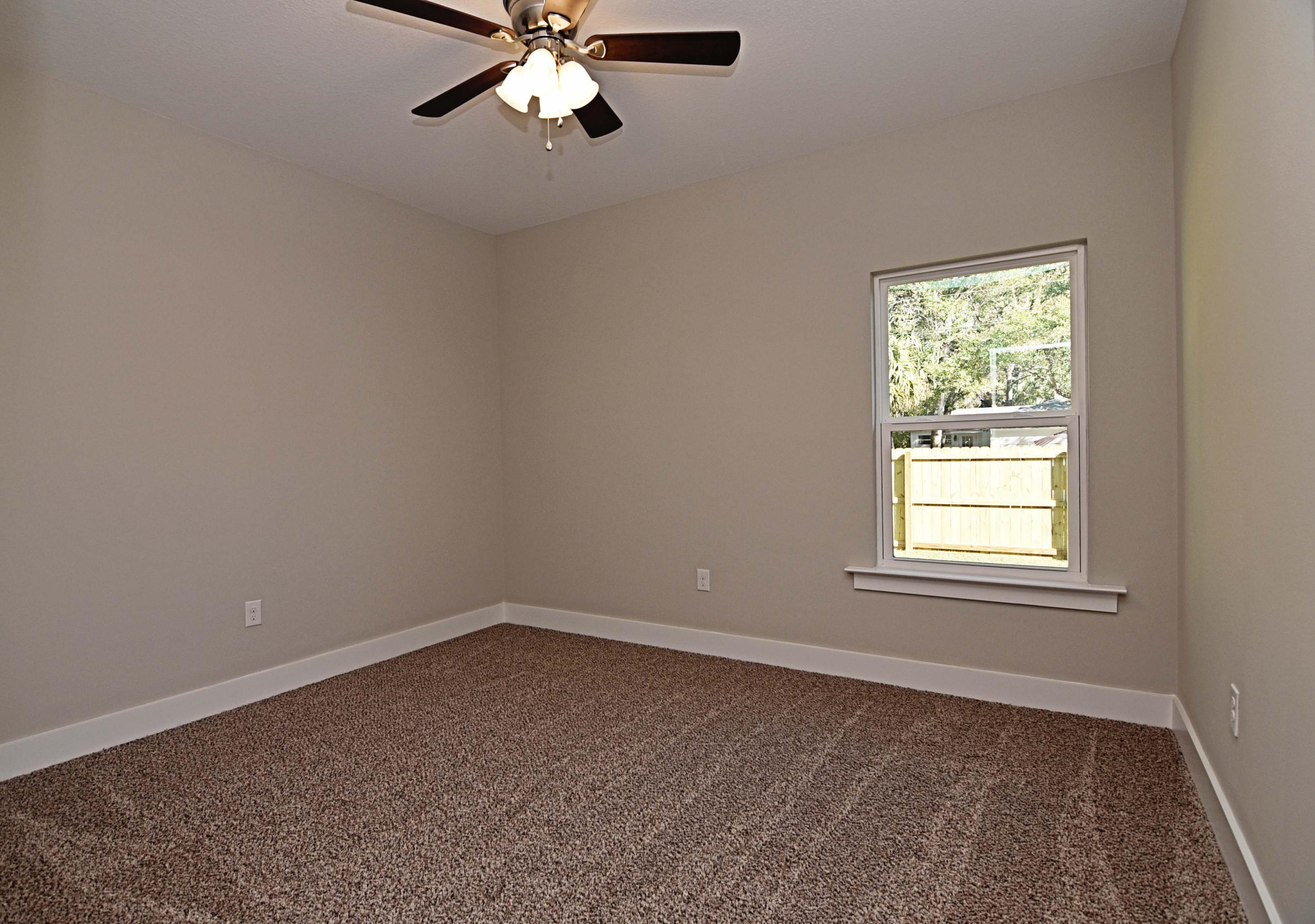 VALPARAISO PINECREST 6 - Residential