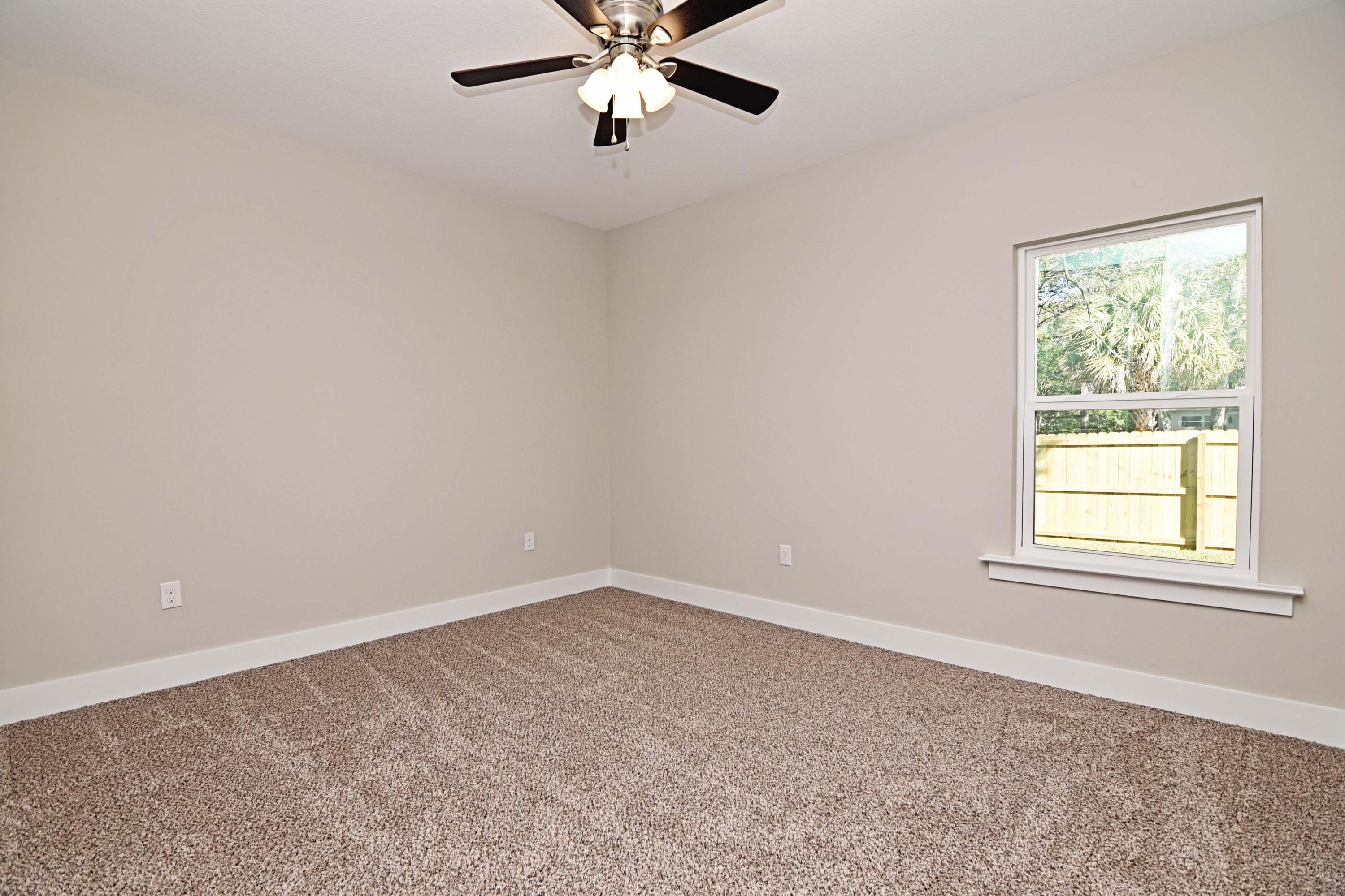 VALPARAISO PINECREST 6 - Residential