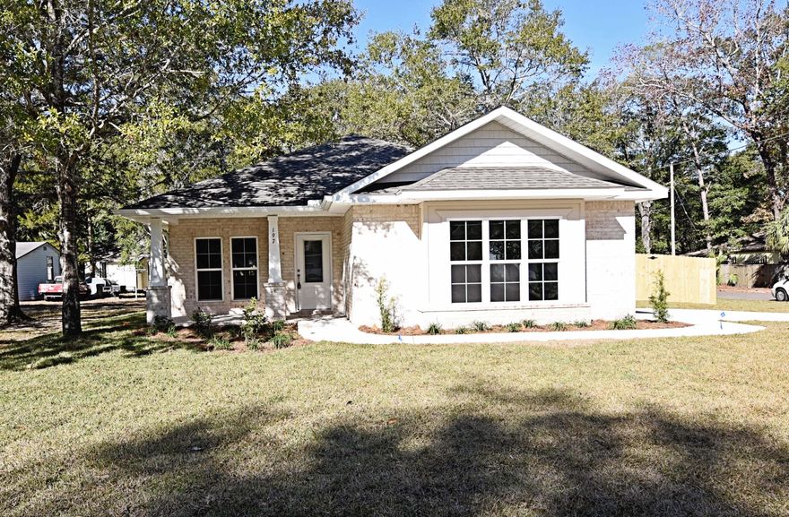 NEW CONSTRUCTION IN HEART OF NICEVILLE!! ESTIMATED COMPLETION: 7/31/2018 STILL TIME TO PICK YOUR COLORS AND FINISHES! Beautiful 4bed/2.5bath home by local builder. In the craftsman style, this home offers all the comforts & conveniences of modern living: QUARTZ counter-tops, custom cabinets w/ SOFT-CLOSE drawers, & SLATE- finished GE appliances. Main living area(s) sport white-wash tile w/ FRIEZE carpeting in the bedrooms. This custom home also includes 9-11' ceilings, CROWN, tray ceiling and arched walk-thrus, Located near Eglin AFB, Mid-Bay Bridge and the sugar white beaches of Destin, this home will be a MUST SEE! Don't miss this opportunity! Note: Pictures are of a similar home.