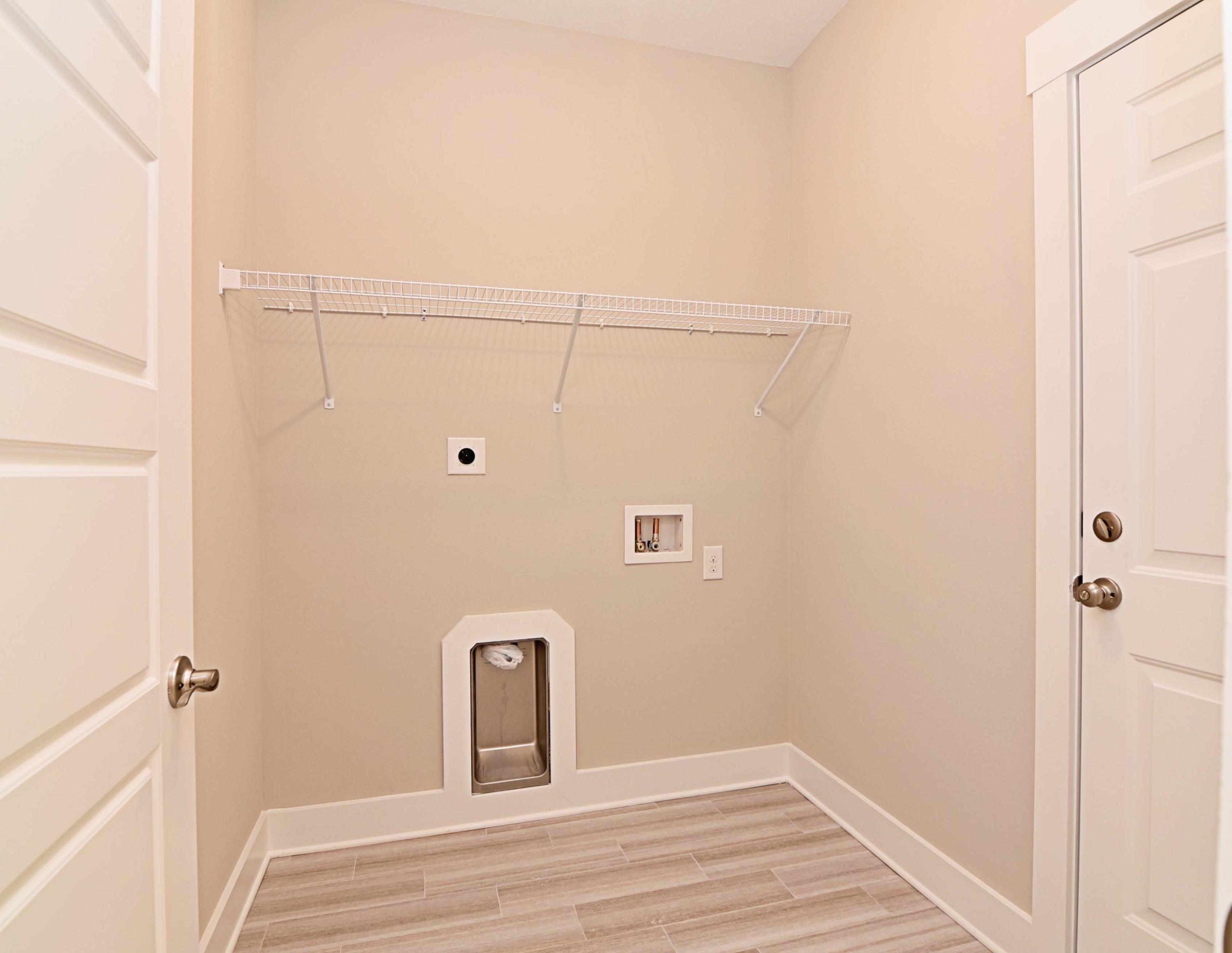 VALPARAISO PINECREST 6 - Residential