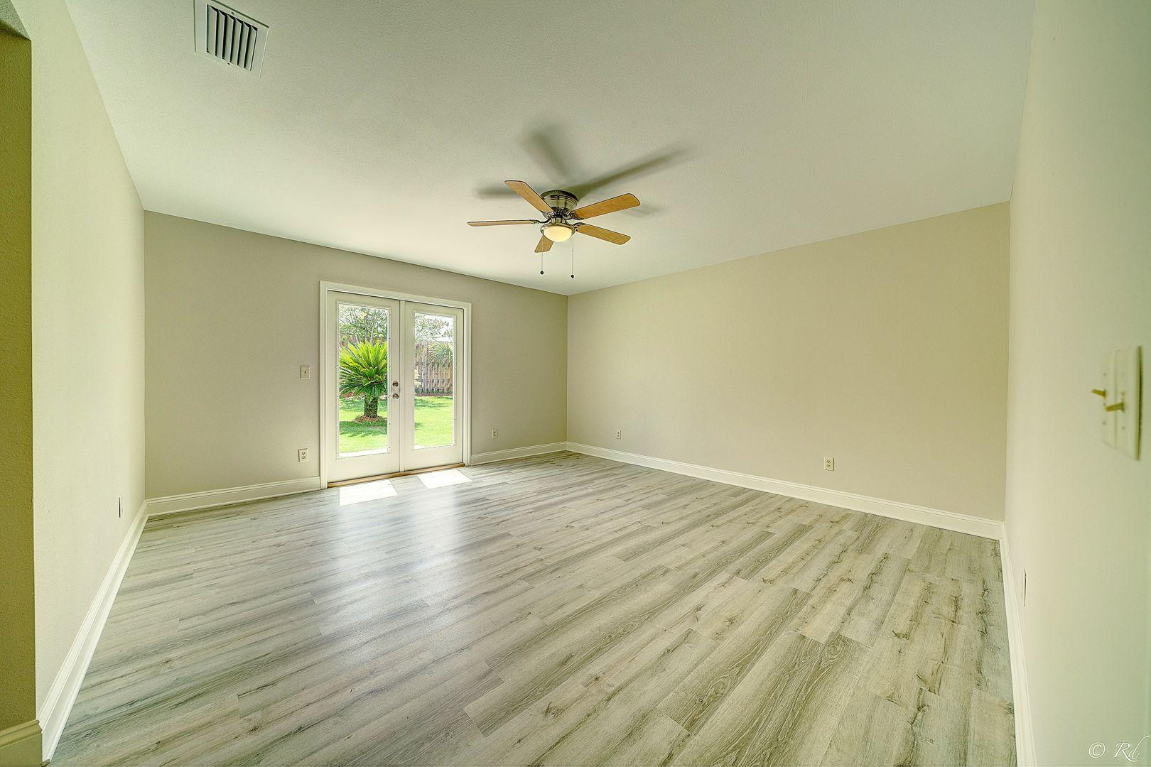 HUNTINGDON ESTATES UNIT 3 - Residential