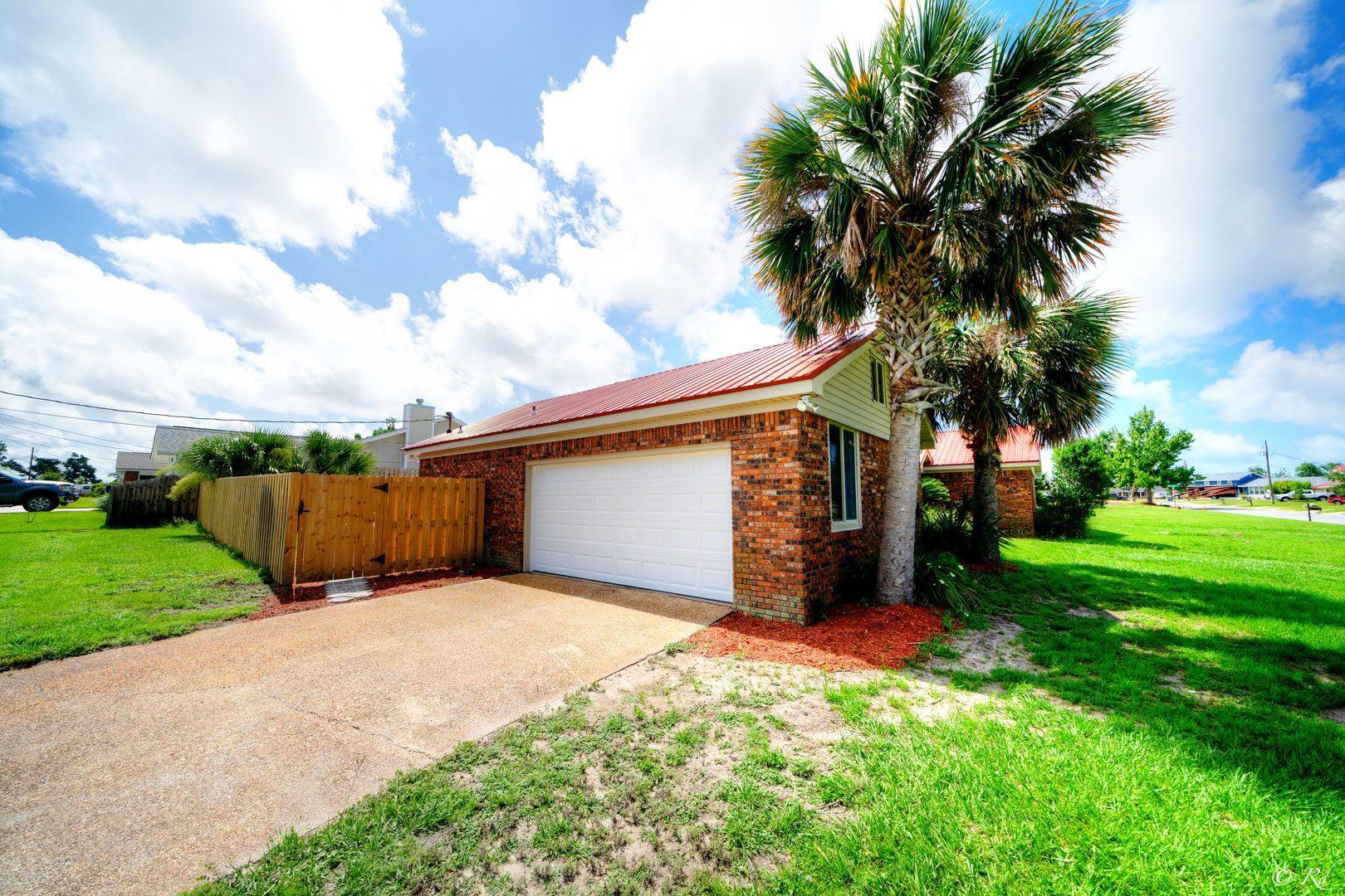 HUNTINGDON ESTATES UNIT 3 - Residential