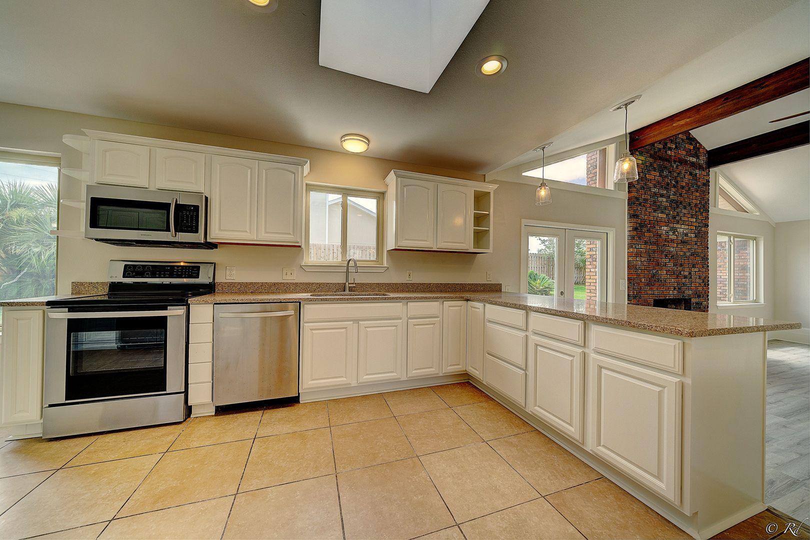 HUNTINGDON ESTATES UNIT 3 - Residential