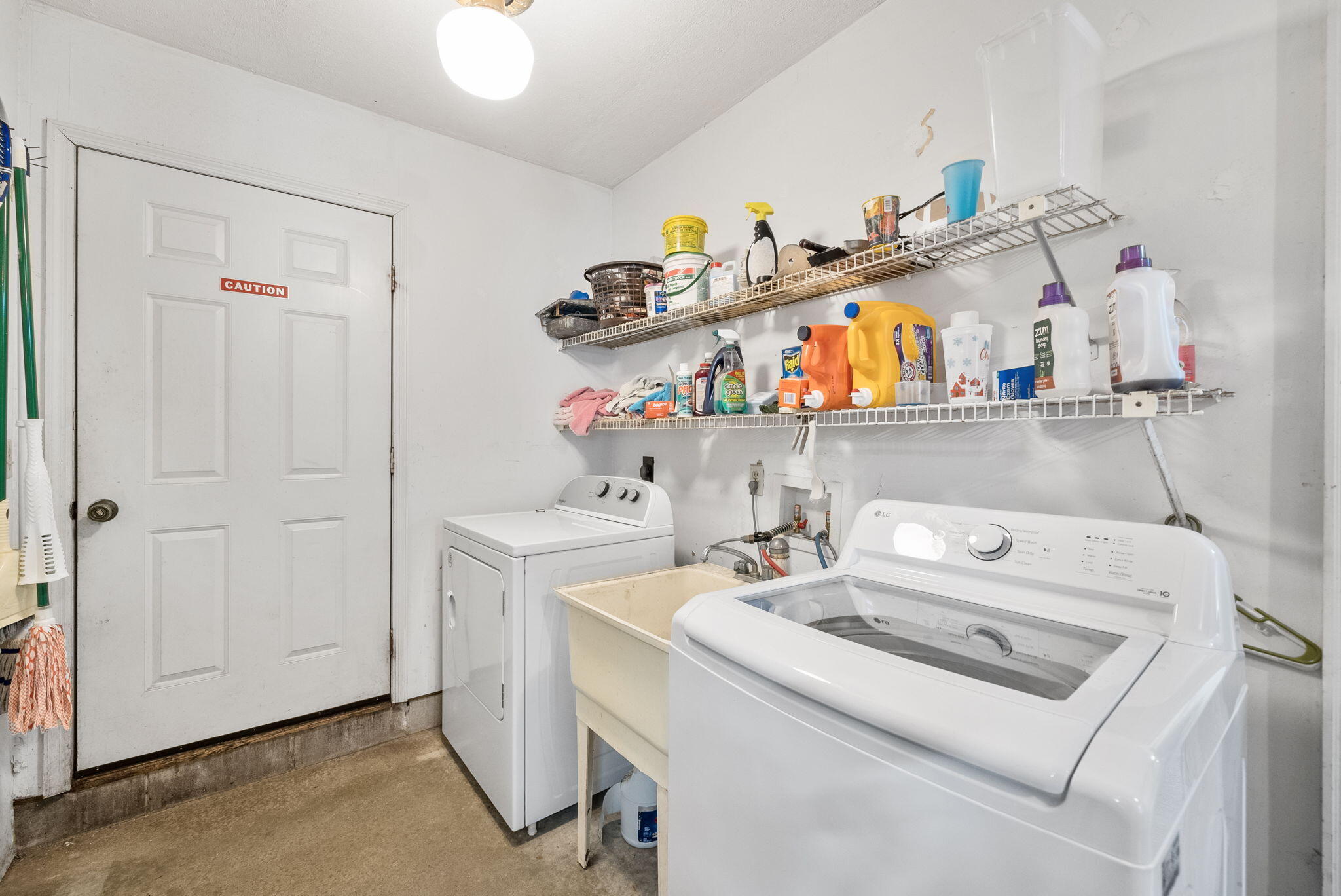 NO RECORDED SUBDIVISION - Residential