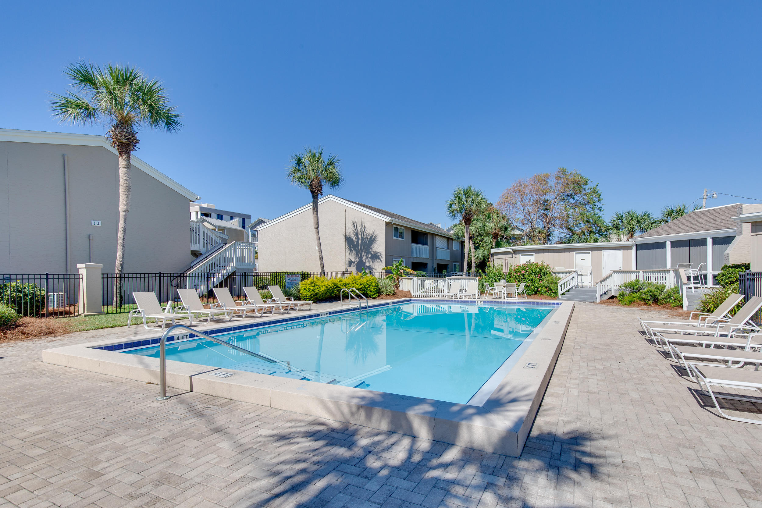 CHATEAU LA MER CONDO - Residential