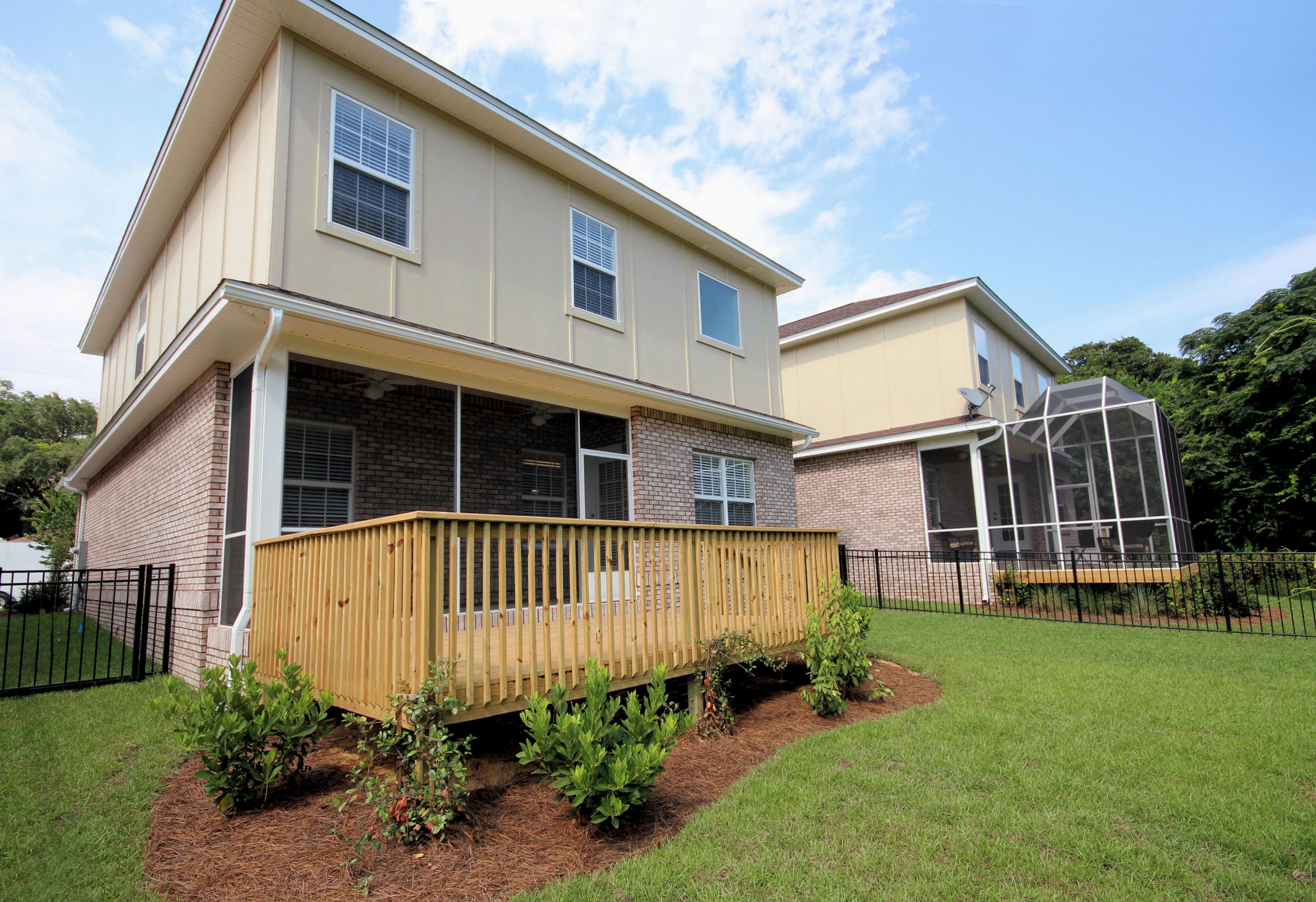 Traditions at Walton Oaks - Residential