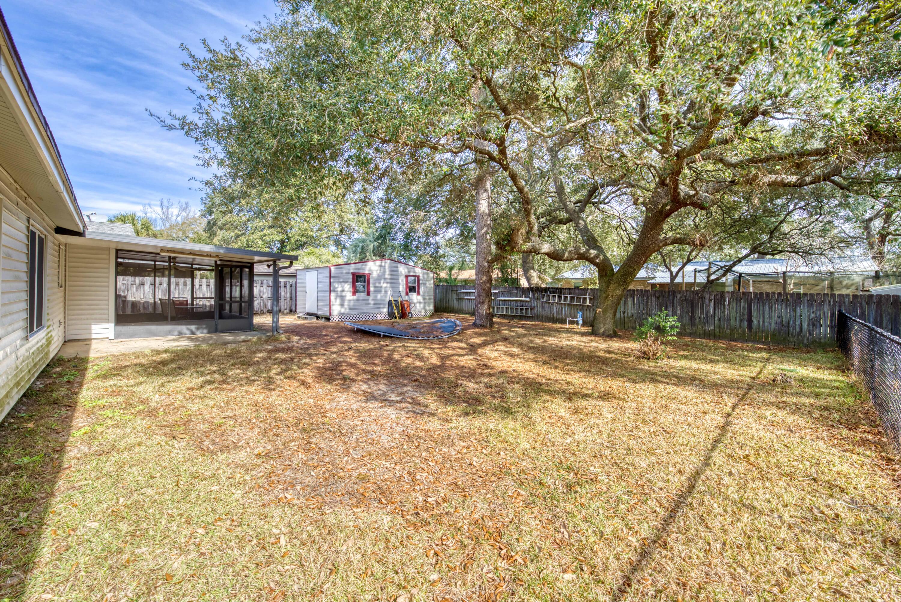 SHERWOOD FOREST - Residential