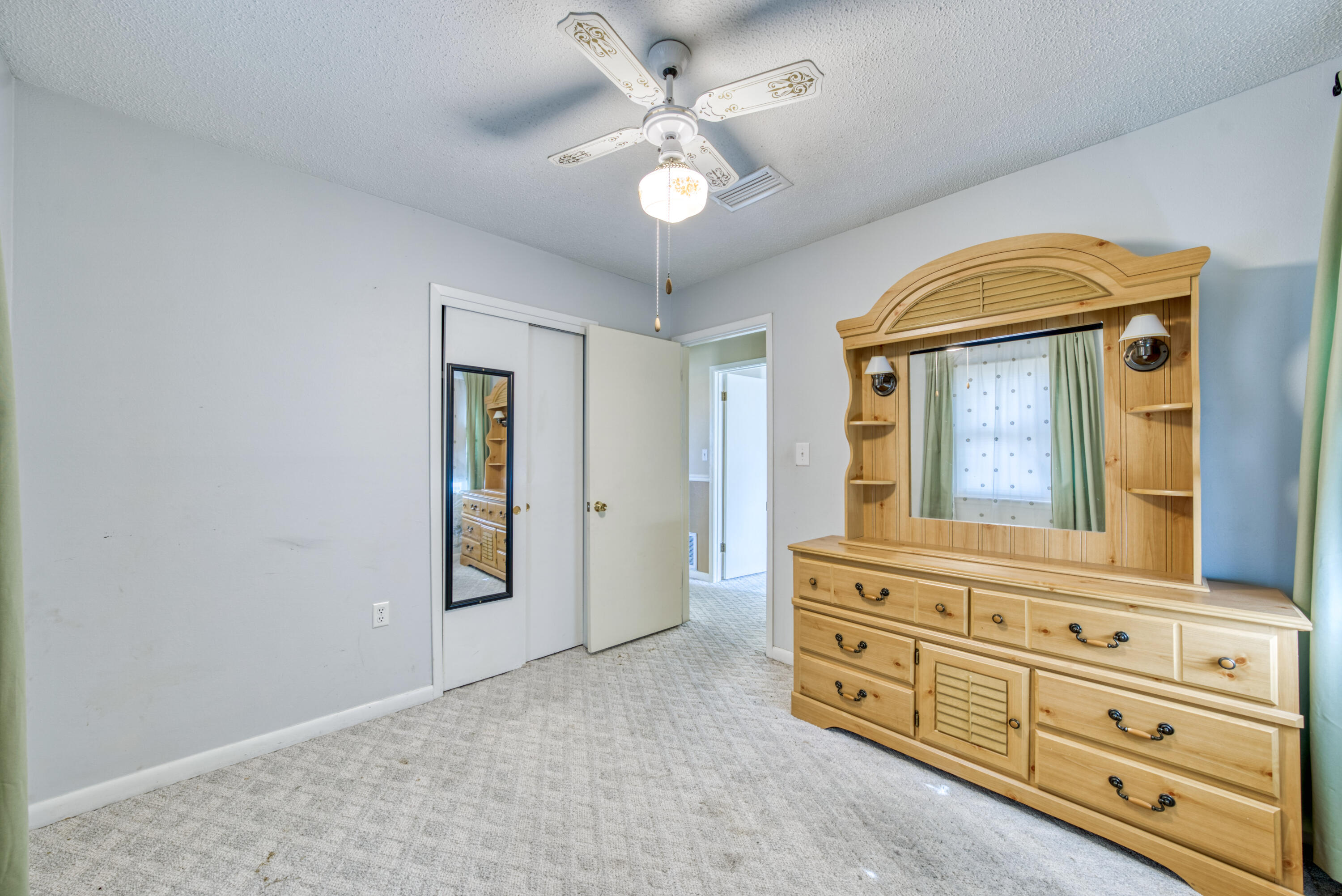 SHERWOOD FOREST - Residential