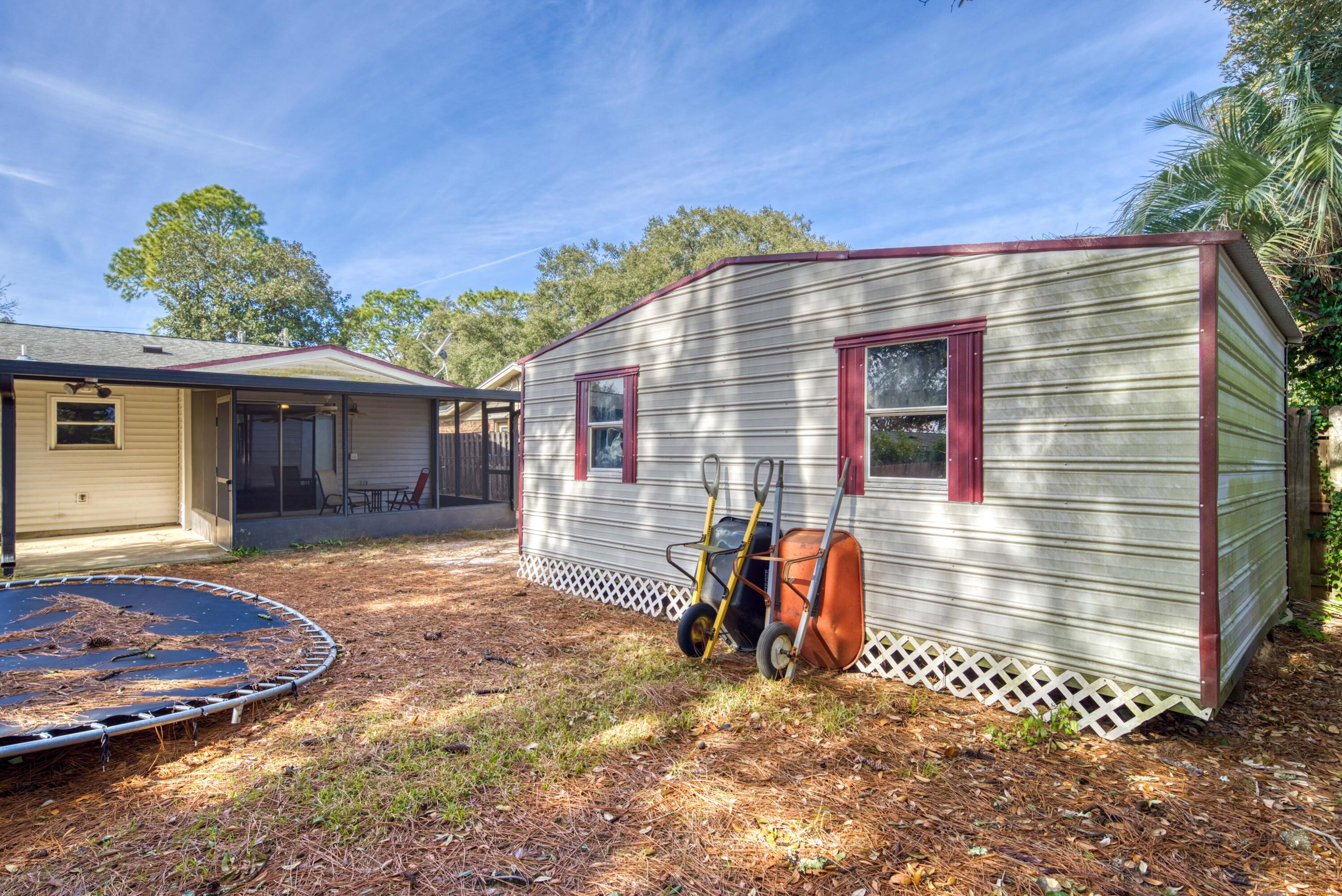 SHERWOOD FOREST - Residential