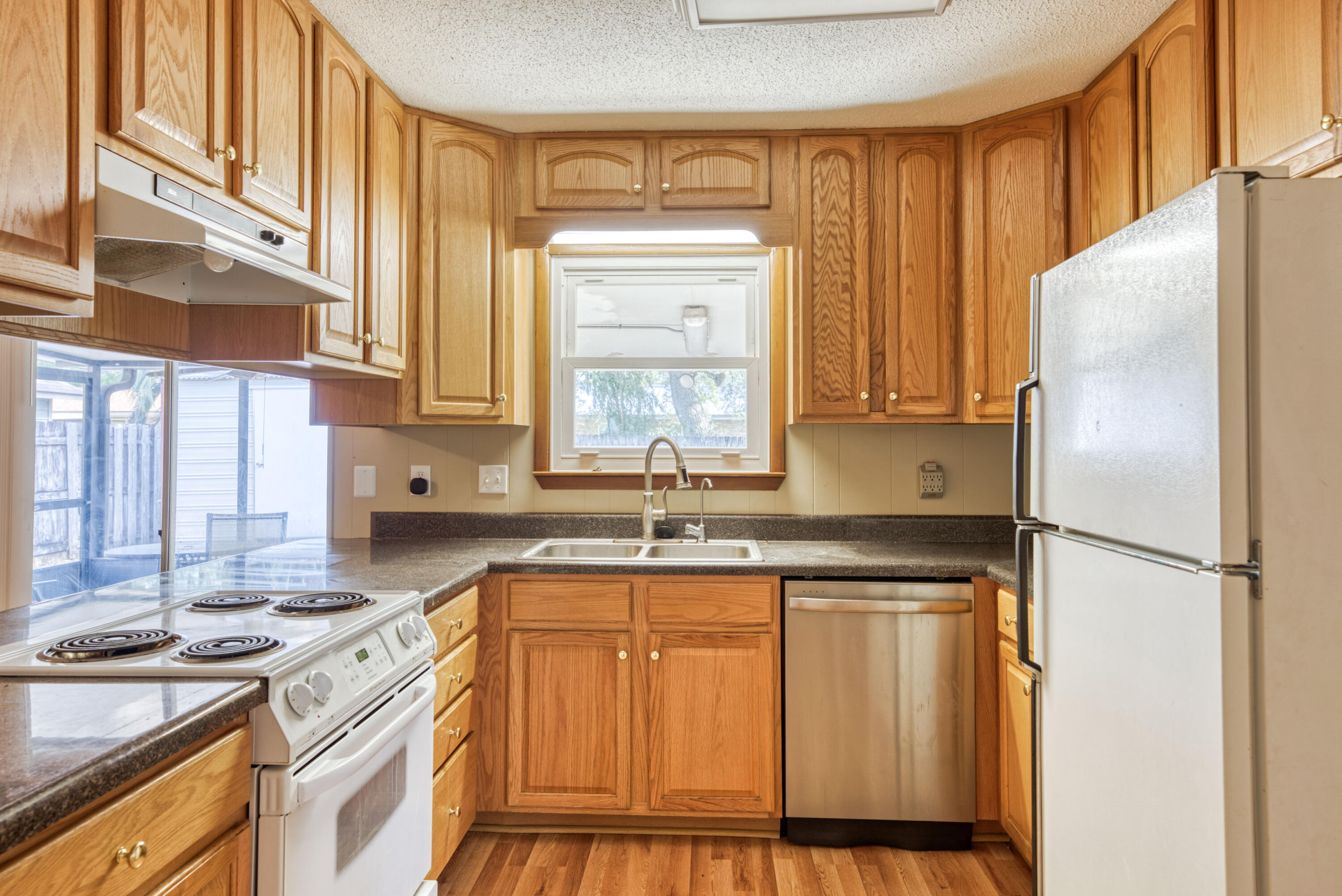 SHERWOOD FOREST - Residential