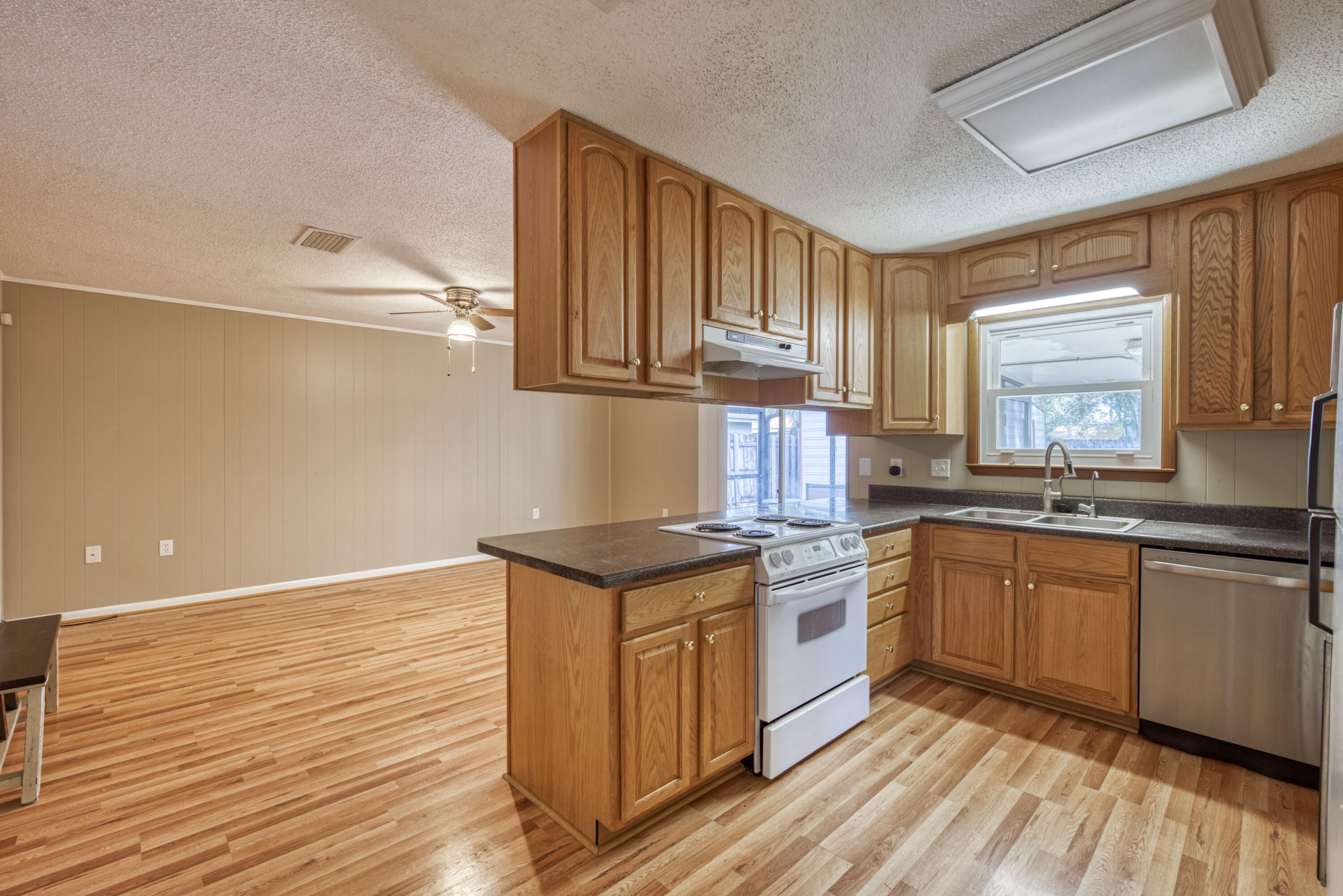 SHERWOOD FOREST - Residential