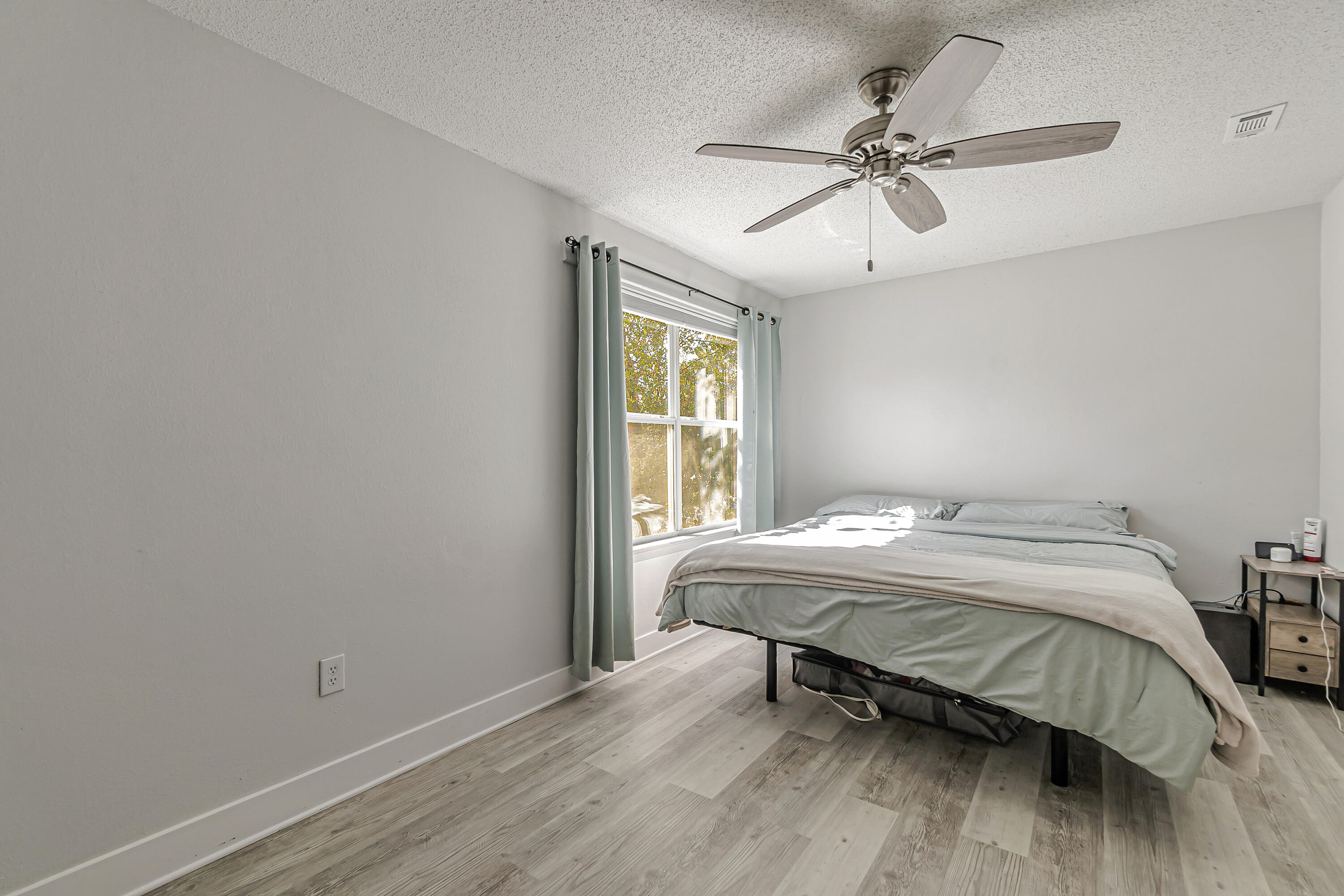 PEPPERTREE T/H - Residential