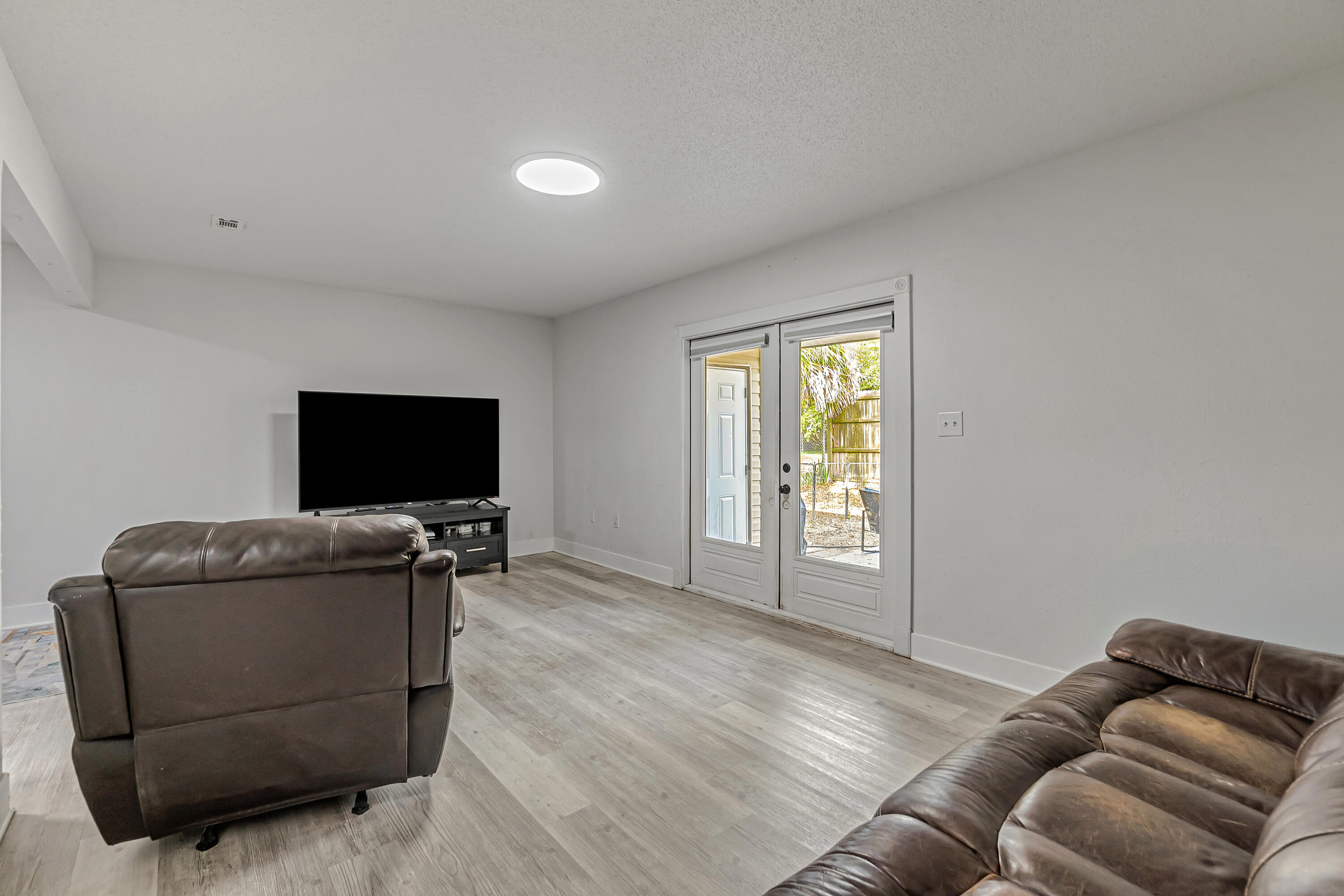 PEPPERTREE T/H - Residential