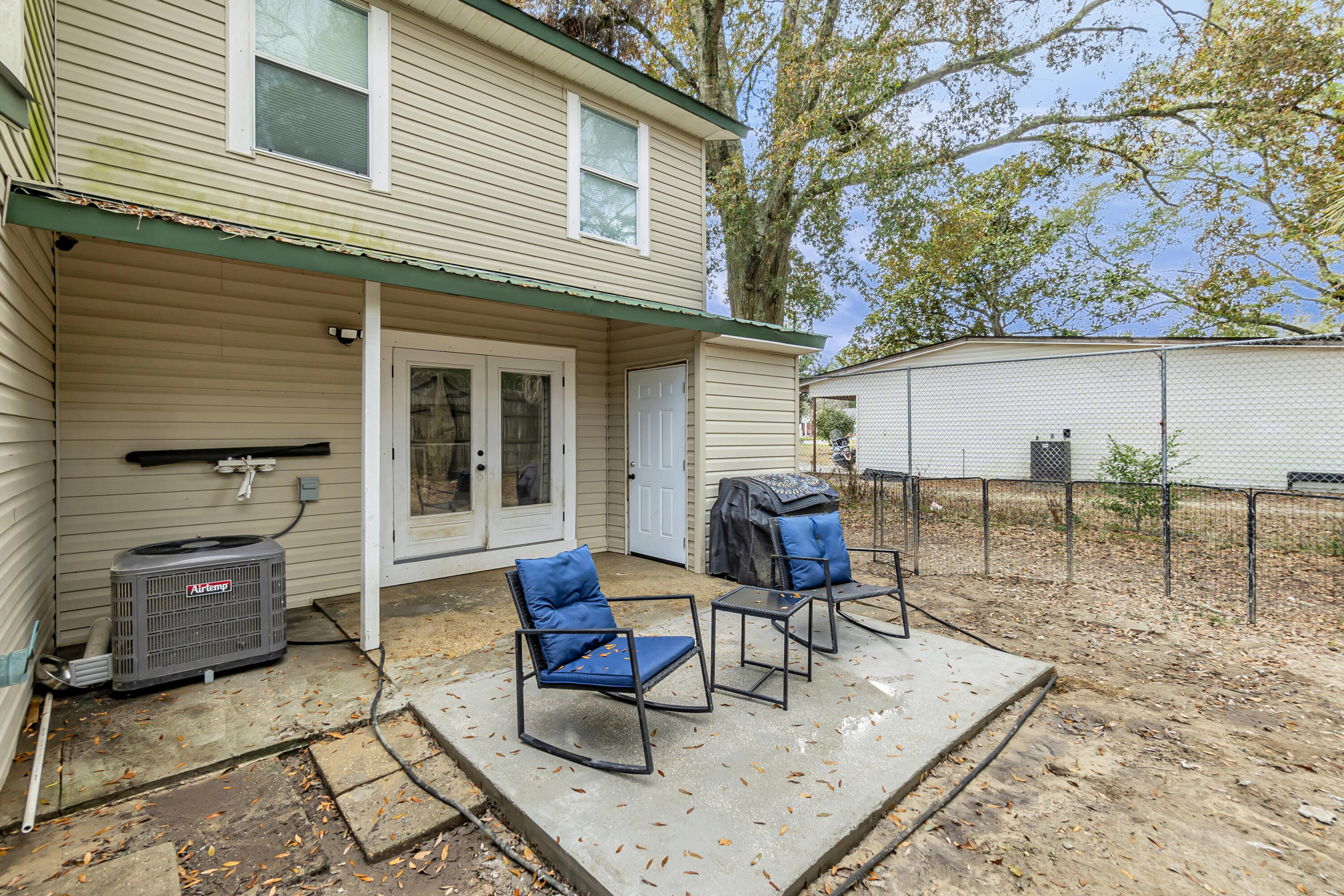 PEPPERTREE T/H - Residential