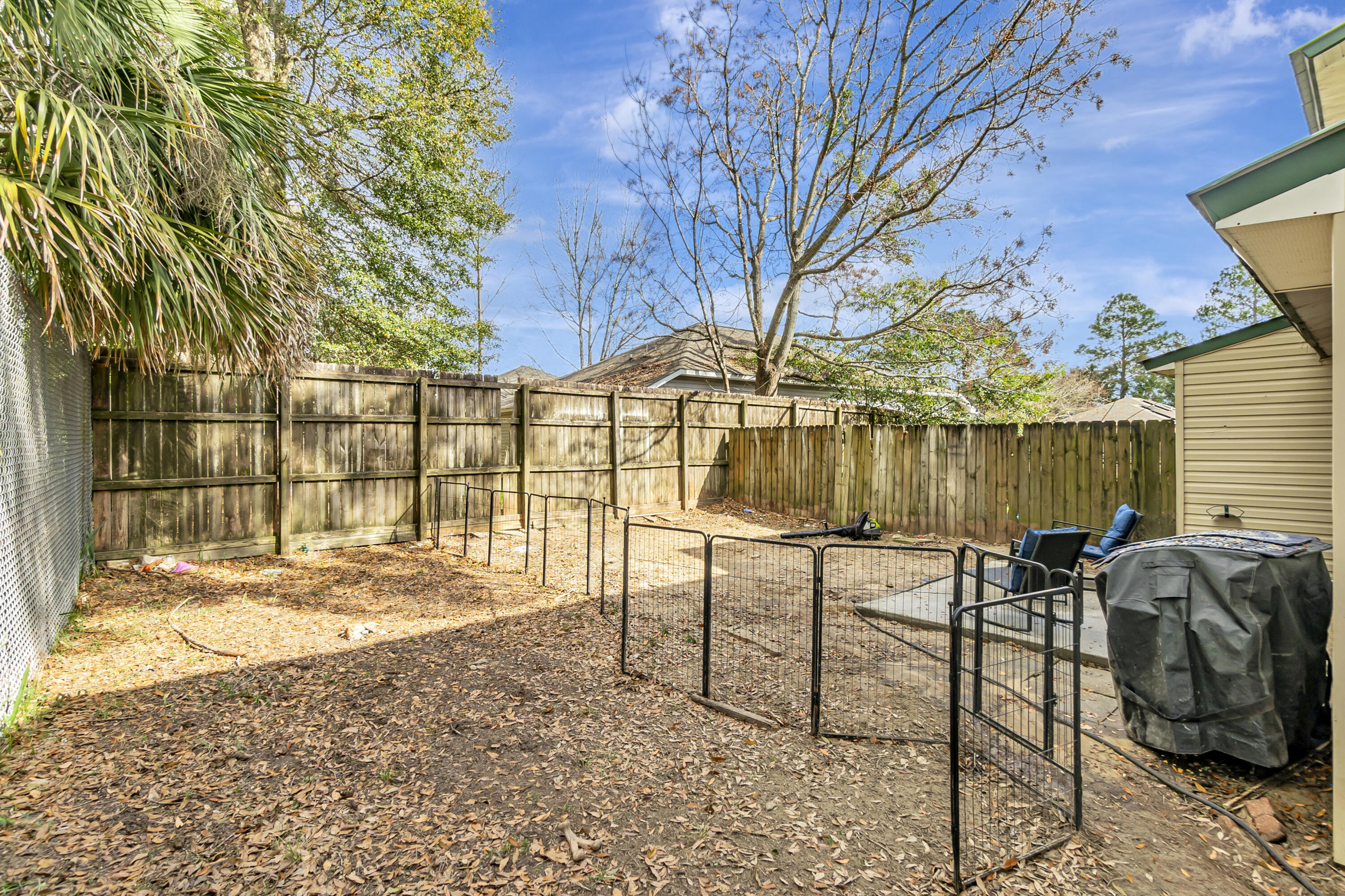 PEPPERTREE T/H - Residential