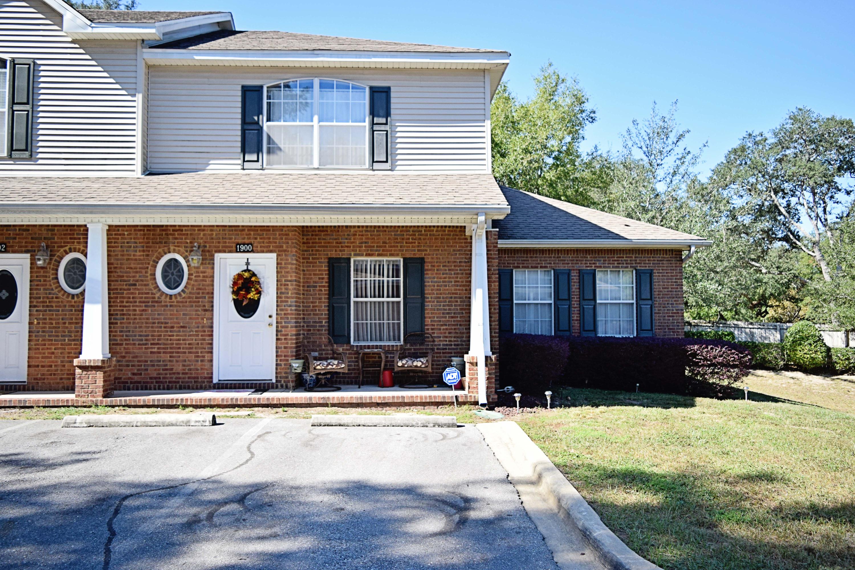 Grand Oak Place - Residential Lease