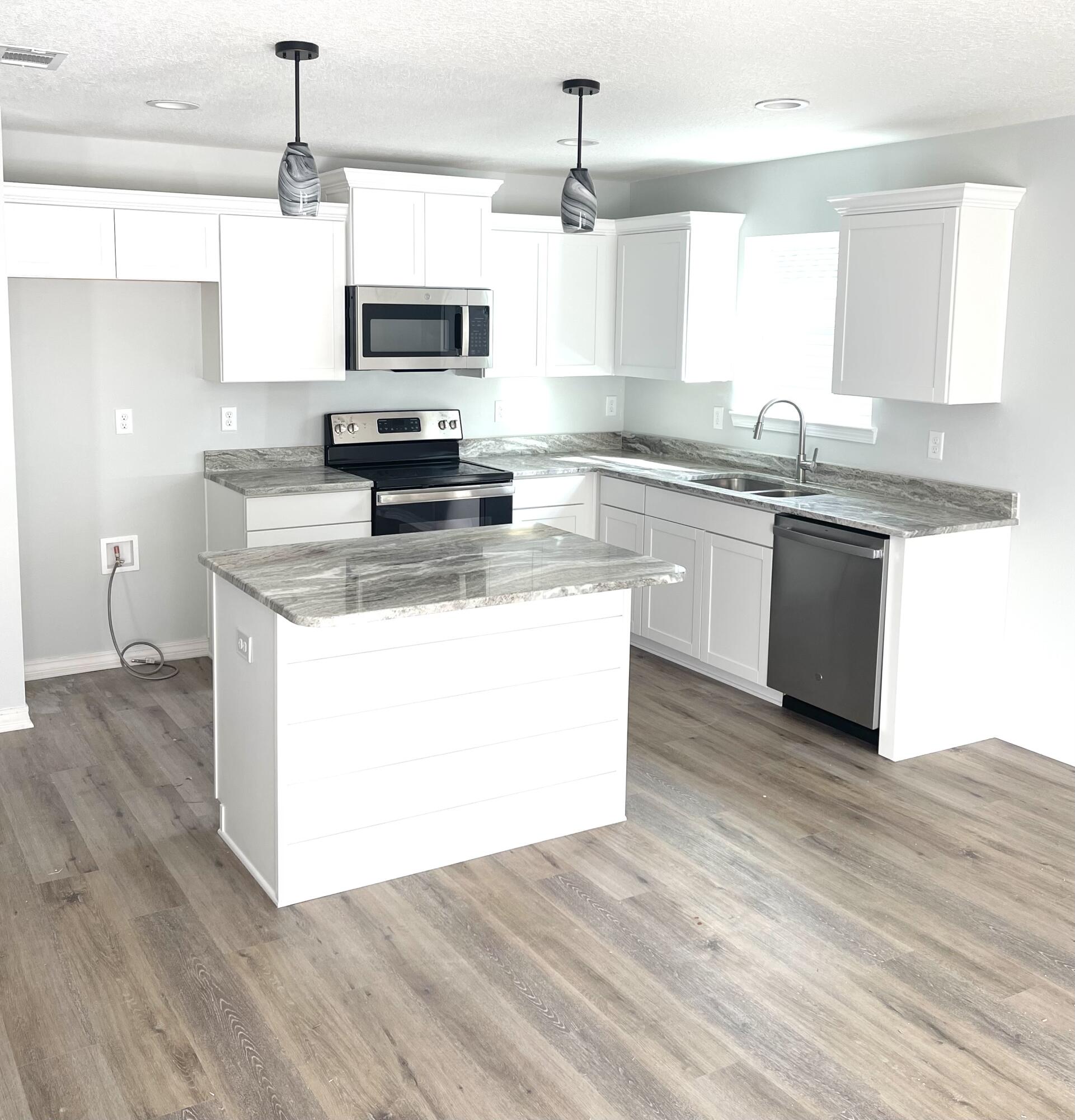 CRESTVIEW - Residential