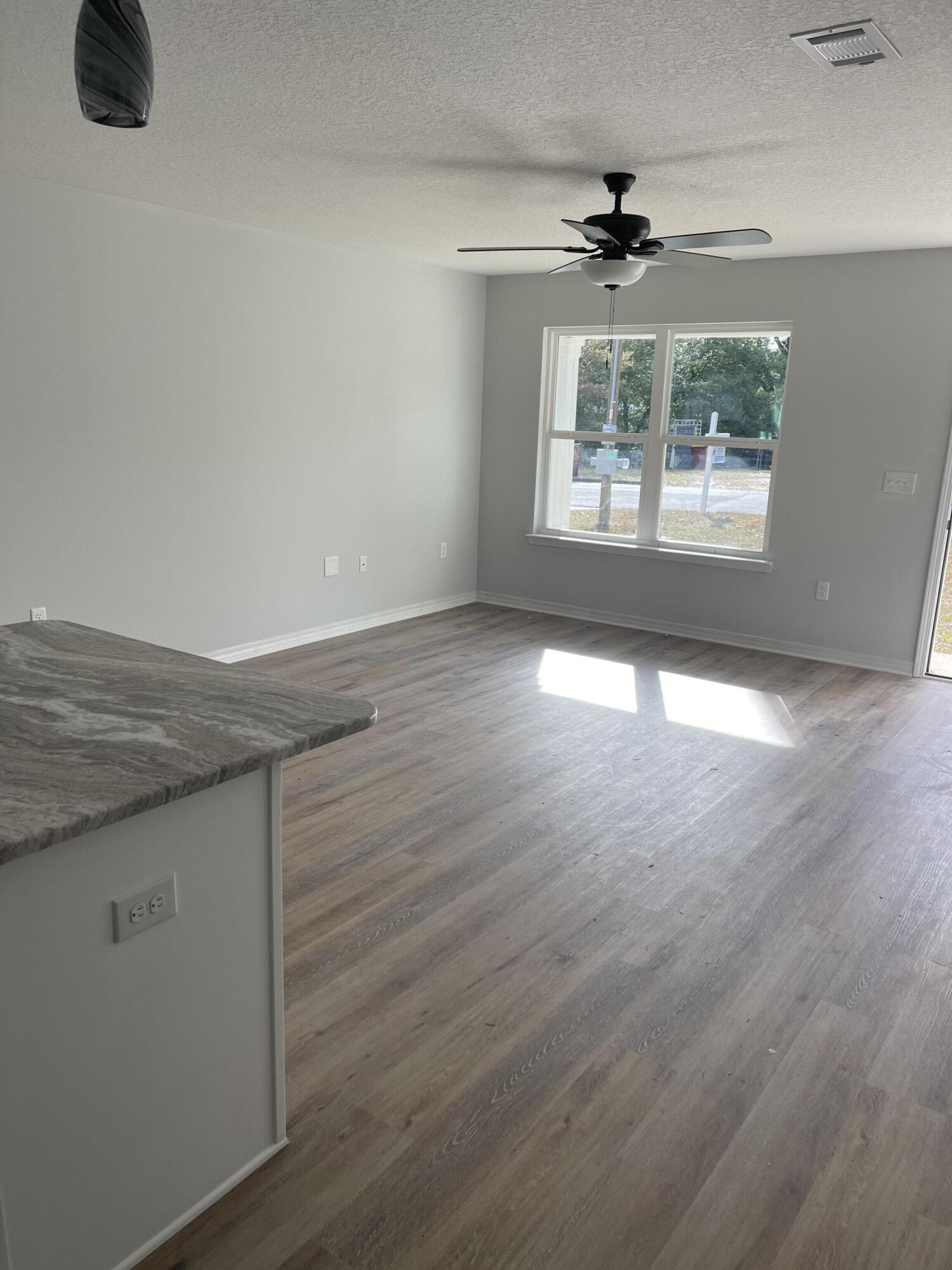 CRESTVIEW - Residential