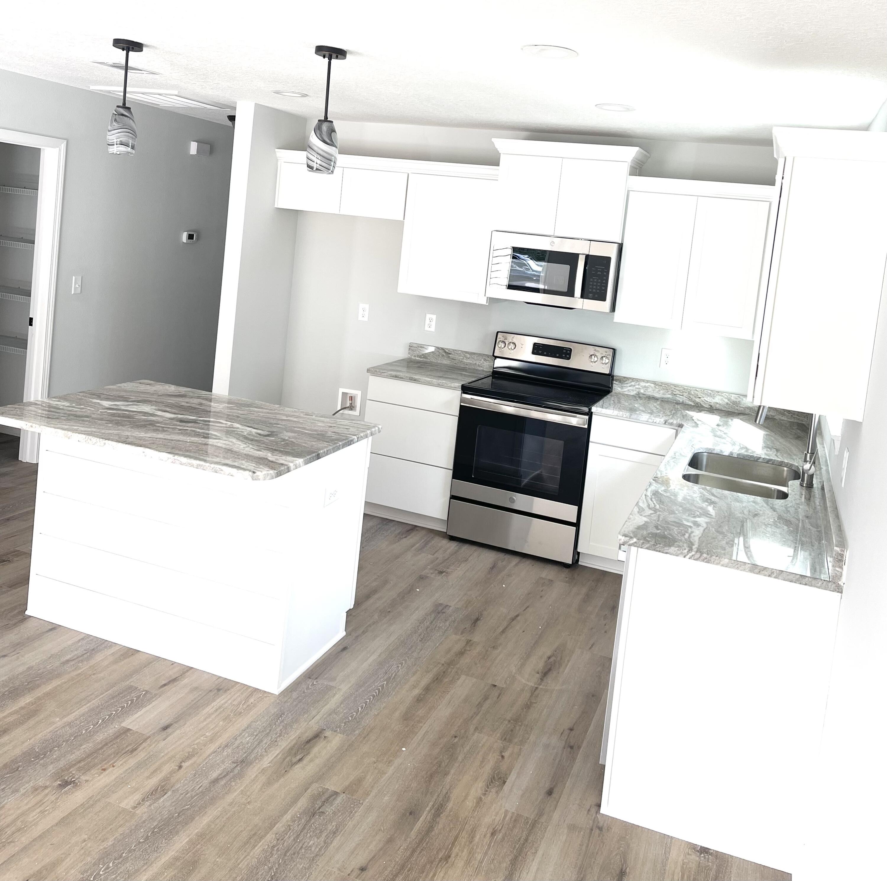 CRESTVIEW - Residential