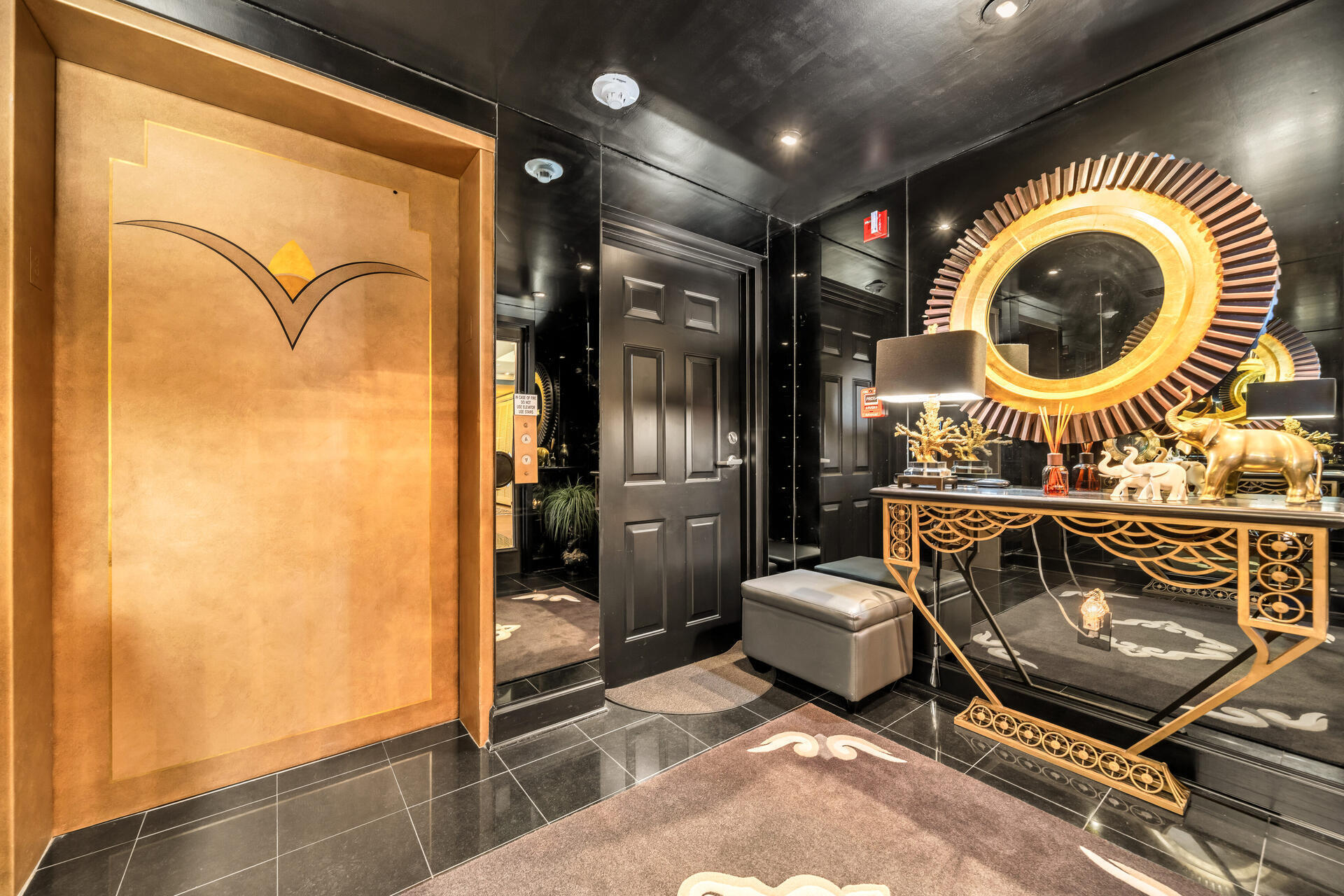 THE ULTIMATE CONDO - Residential