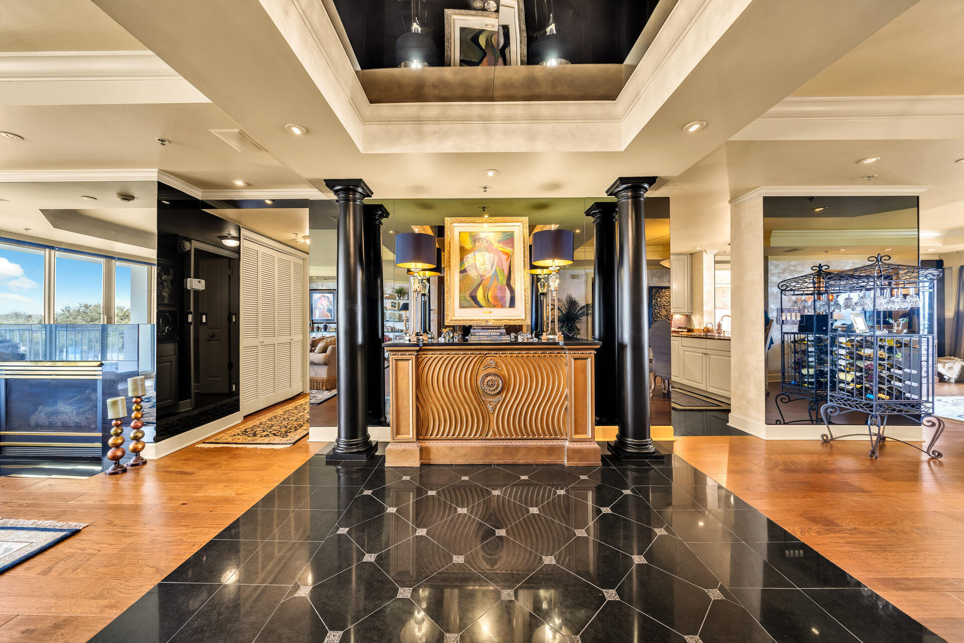 THE ULTIMATE CONDO - Residential