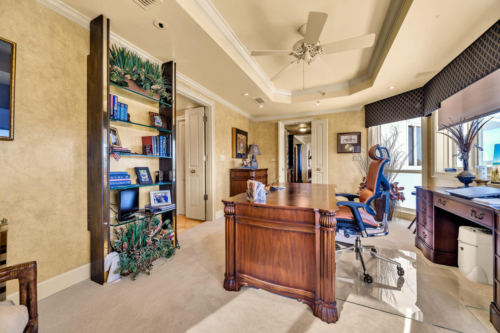THE ULTIMATE CONDO - Residential