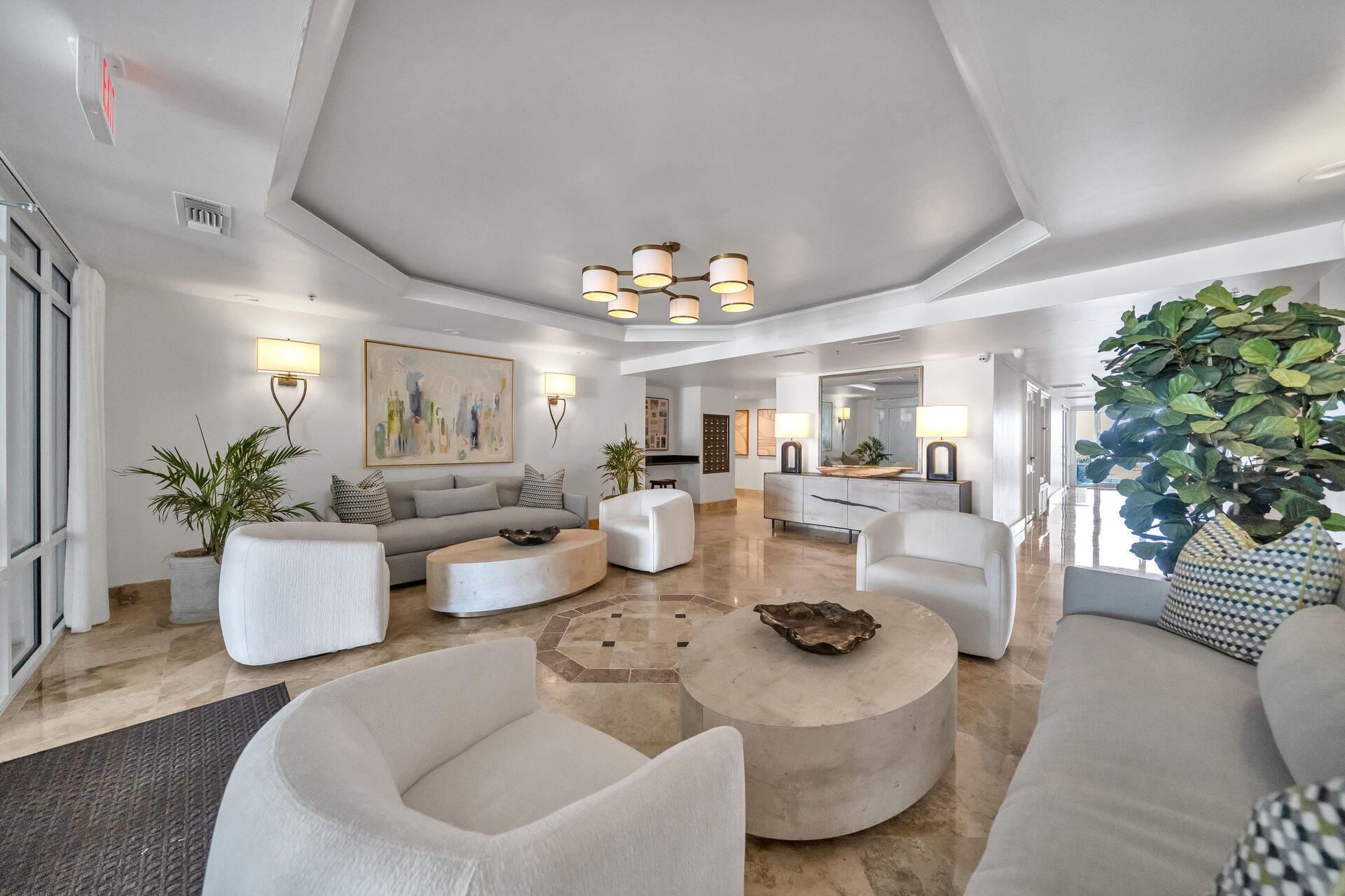 THE ULTIMATE CONDO - Residential