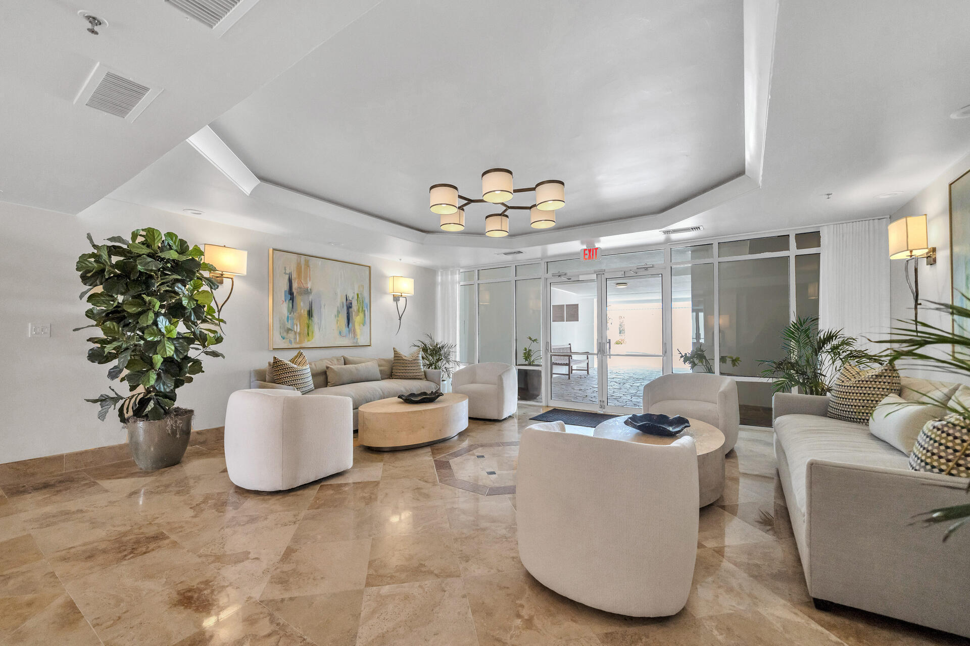 THE ULTIMATE CONDO - Residential