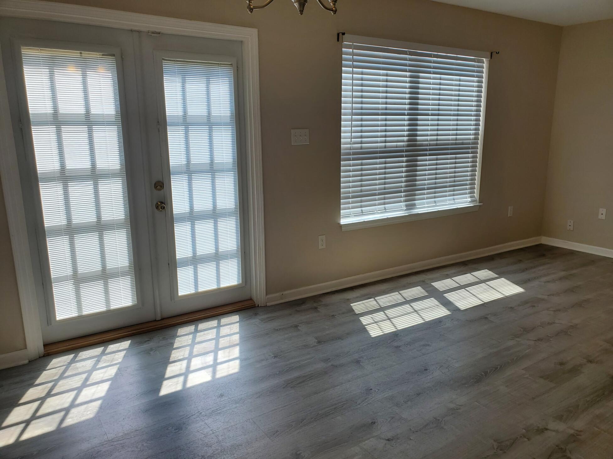 ROLLING PINES - Residential