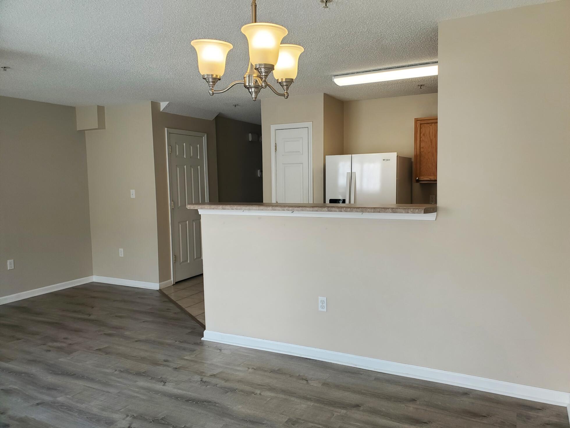 ROLLING PINES - Residential