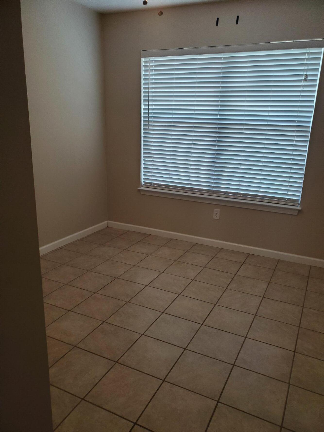 ROLLING PINES - Residential