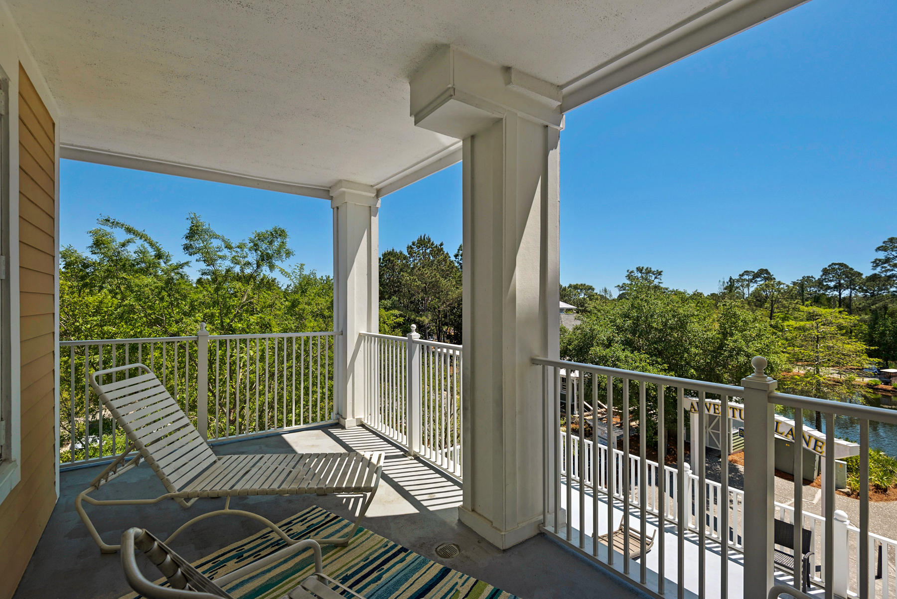 OBSERVATION POINT - Residential