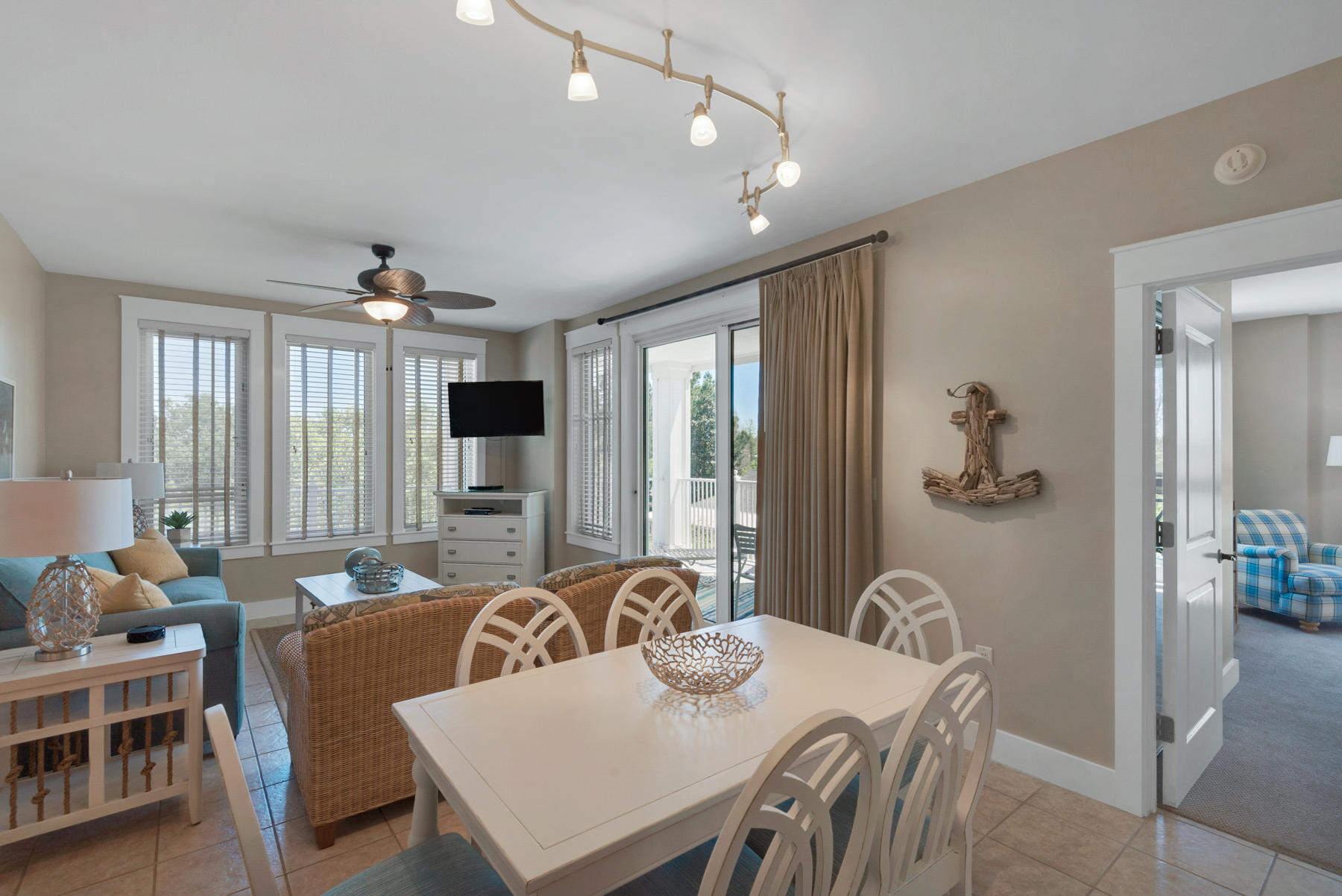 OBSERVATION POINT - Residential