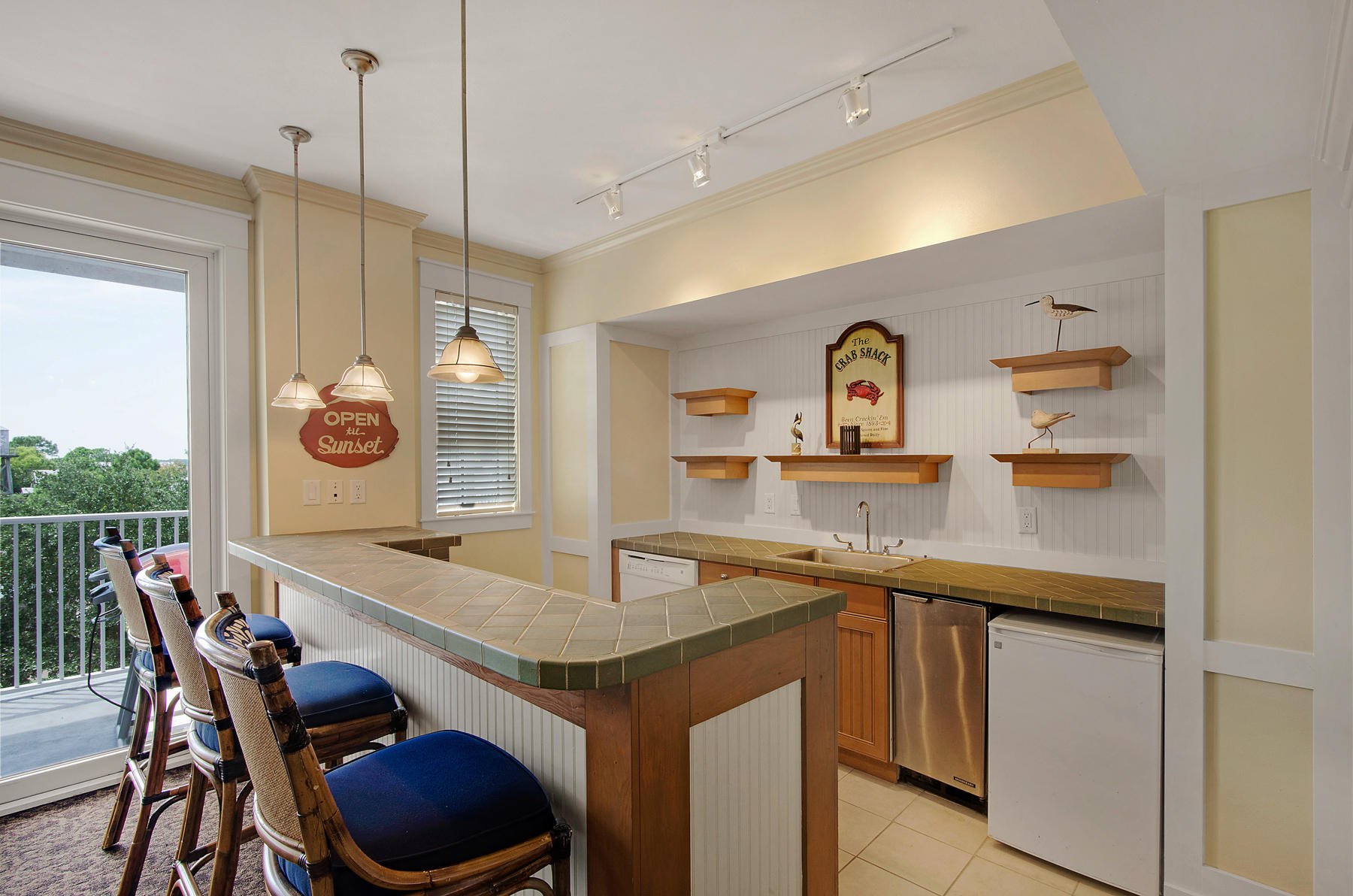 OBSERVATION POINT - Residential