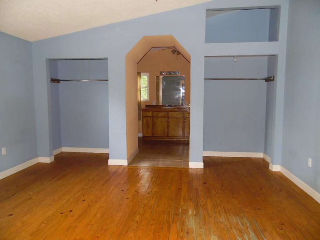 NO RECORDED SUBDIVISION - Residential