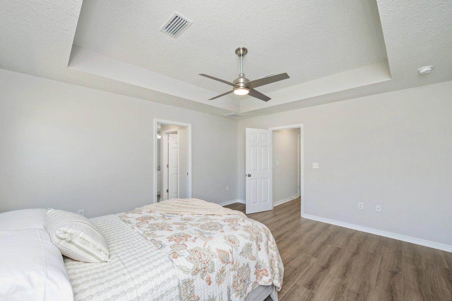 GARDEN CITY - Residential Lease