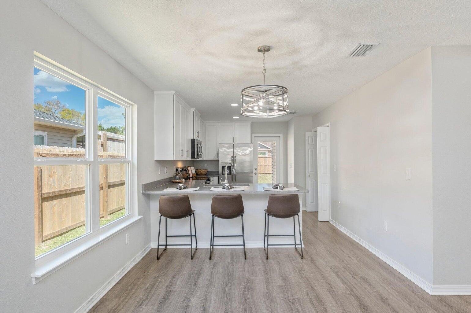 GARDEN CITY - Residential Lease